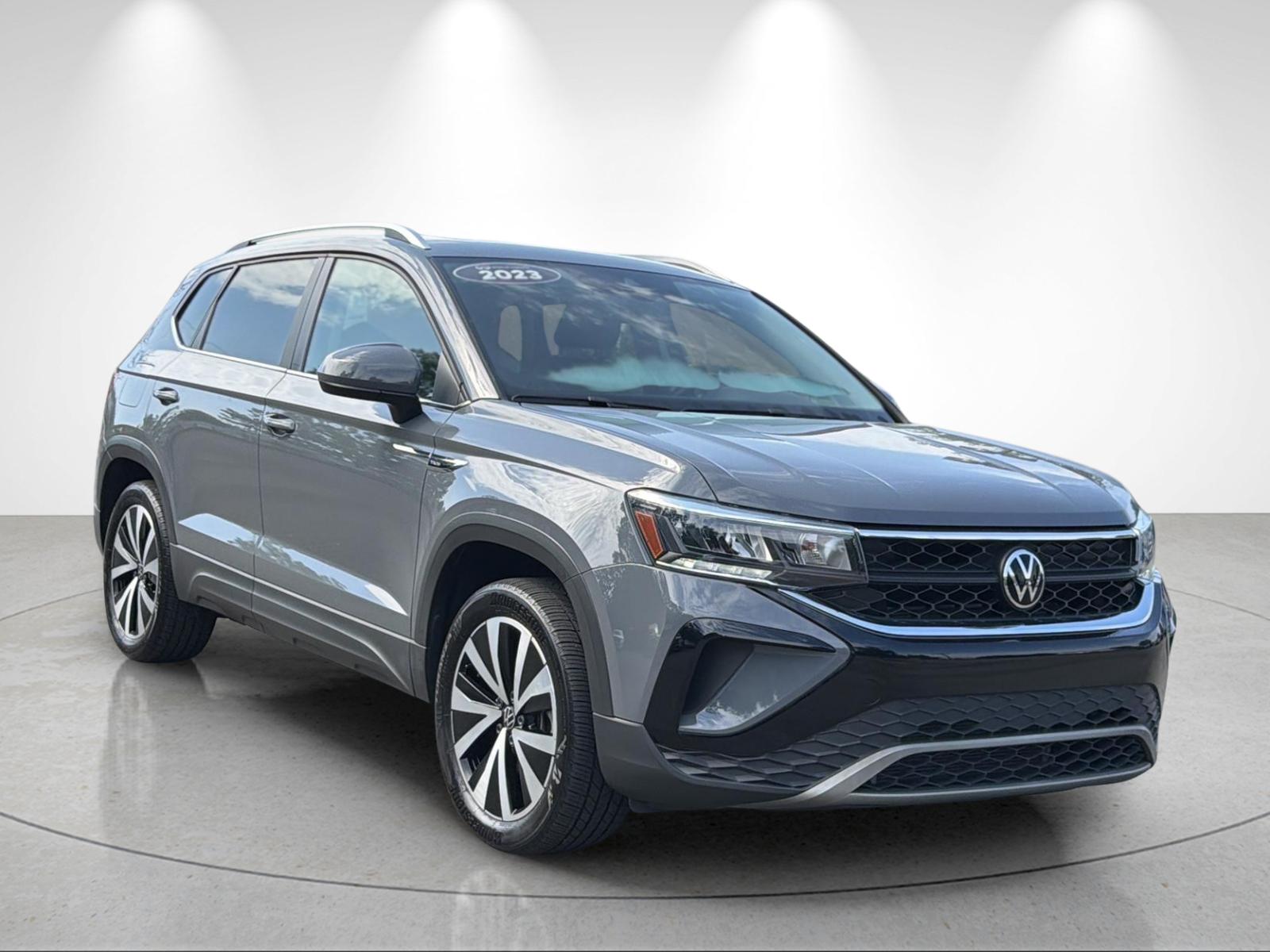 Used 2023 Pure Gray Volkswagen SE image 7
