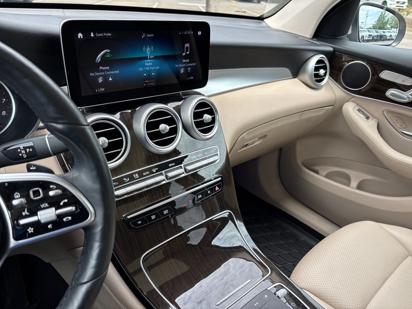 Used 2021 Mojave Silver Metallic Mercedes-Benz GLC 300 image 28