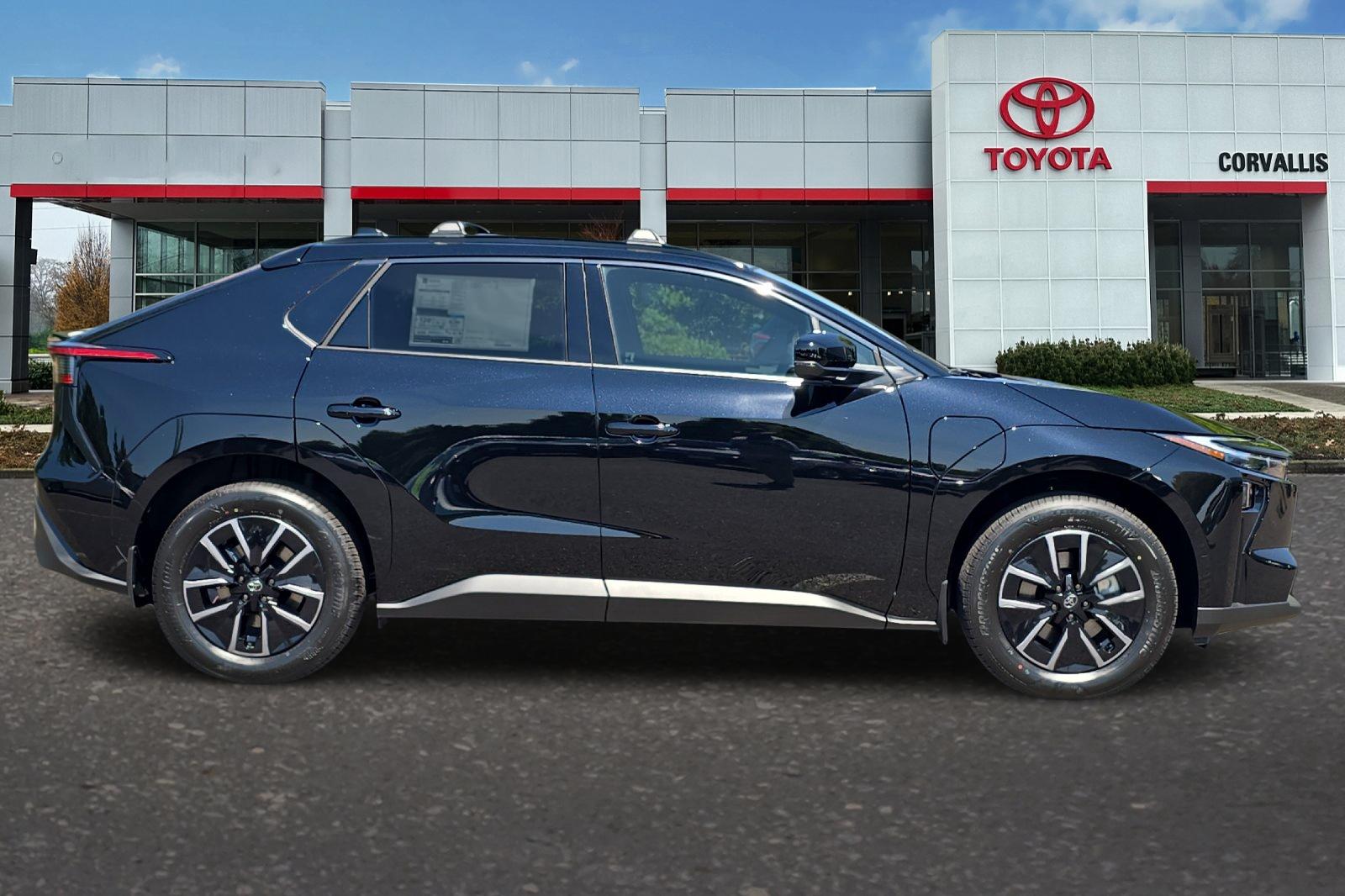 New 2026 Midnight Black Metallic Toyota  XLE image 4