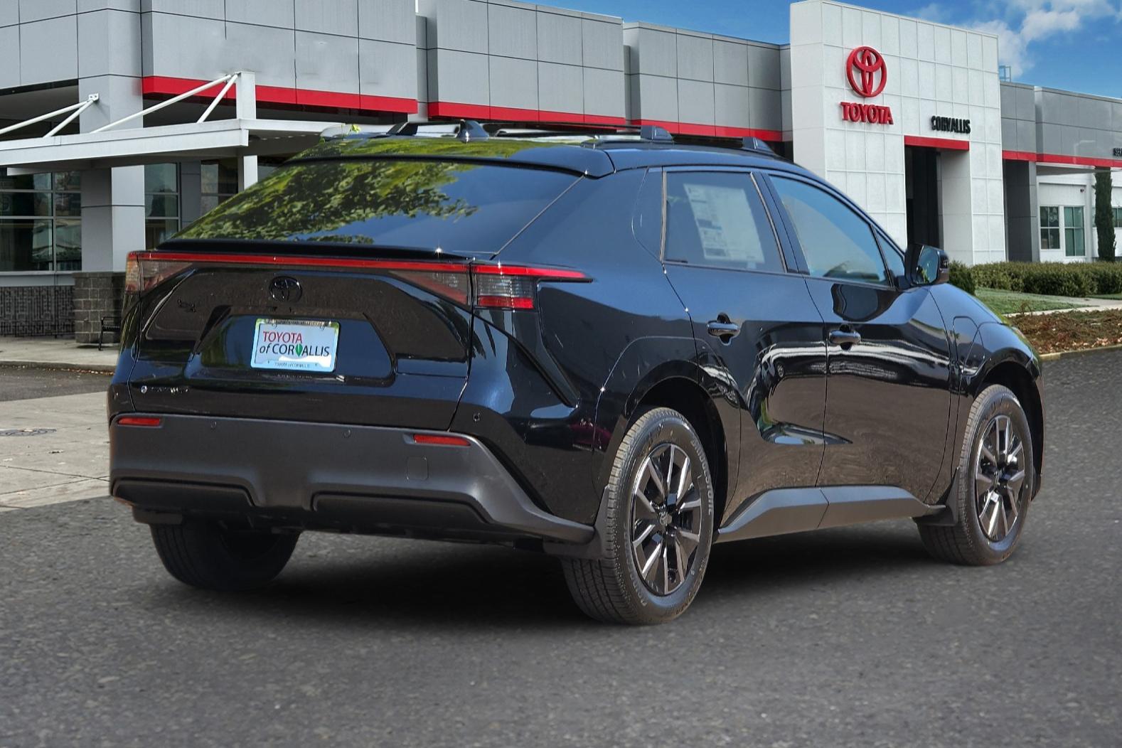 New 2026 Midnight Black Metallic Toyota  XLE image 5