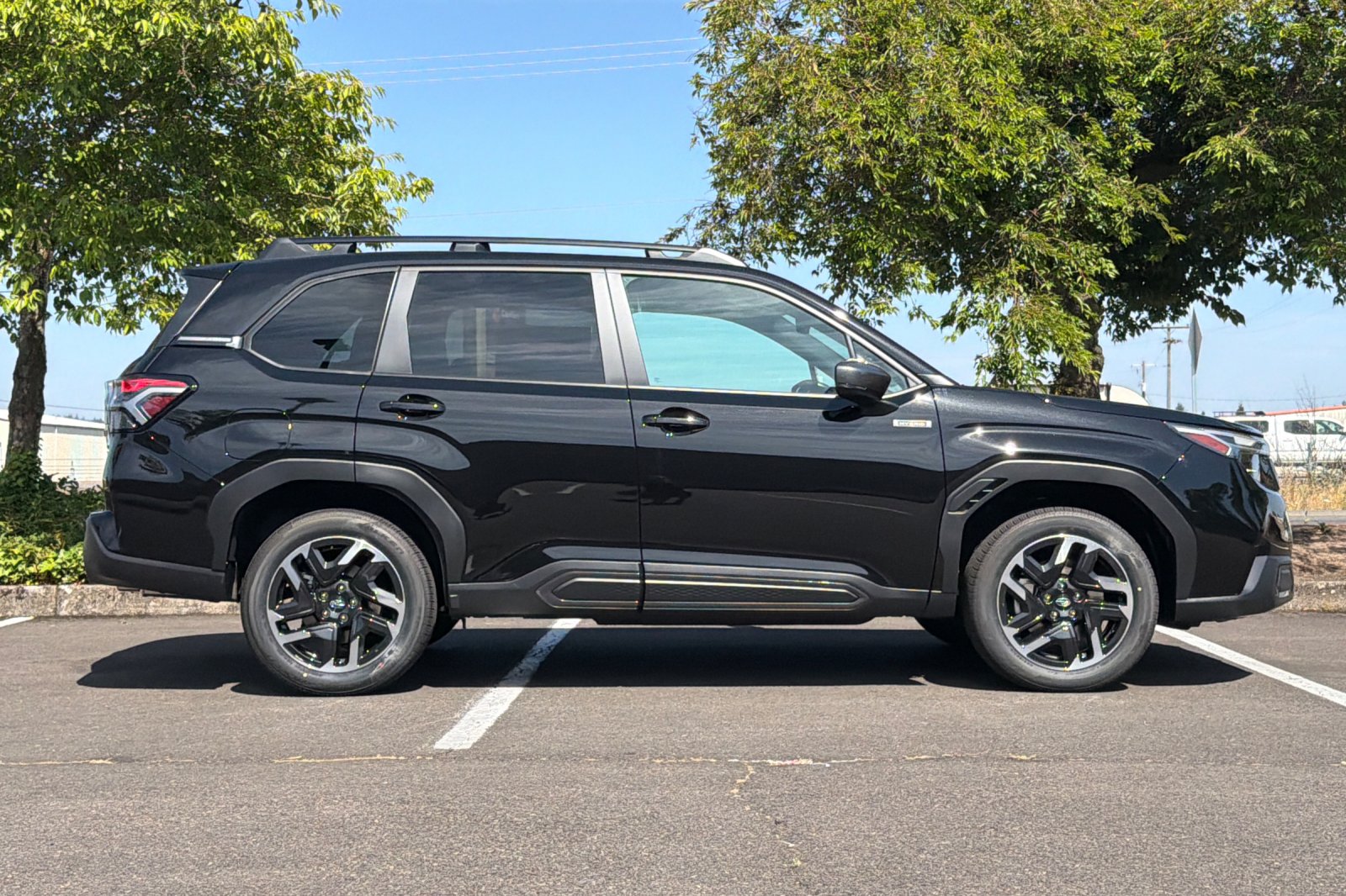 New 2026 CRYSTAL BLACK SILICA Subaru Limited Hybrid image 3