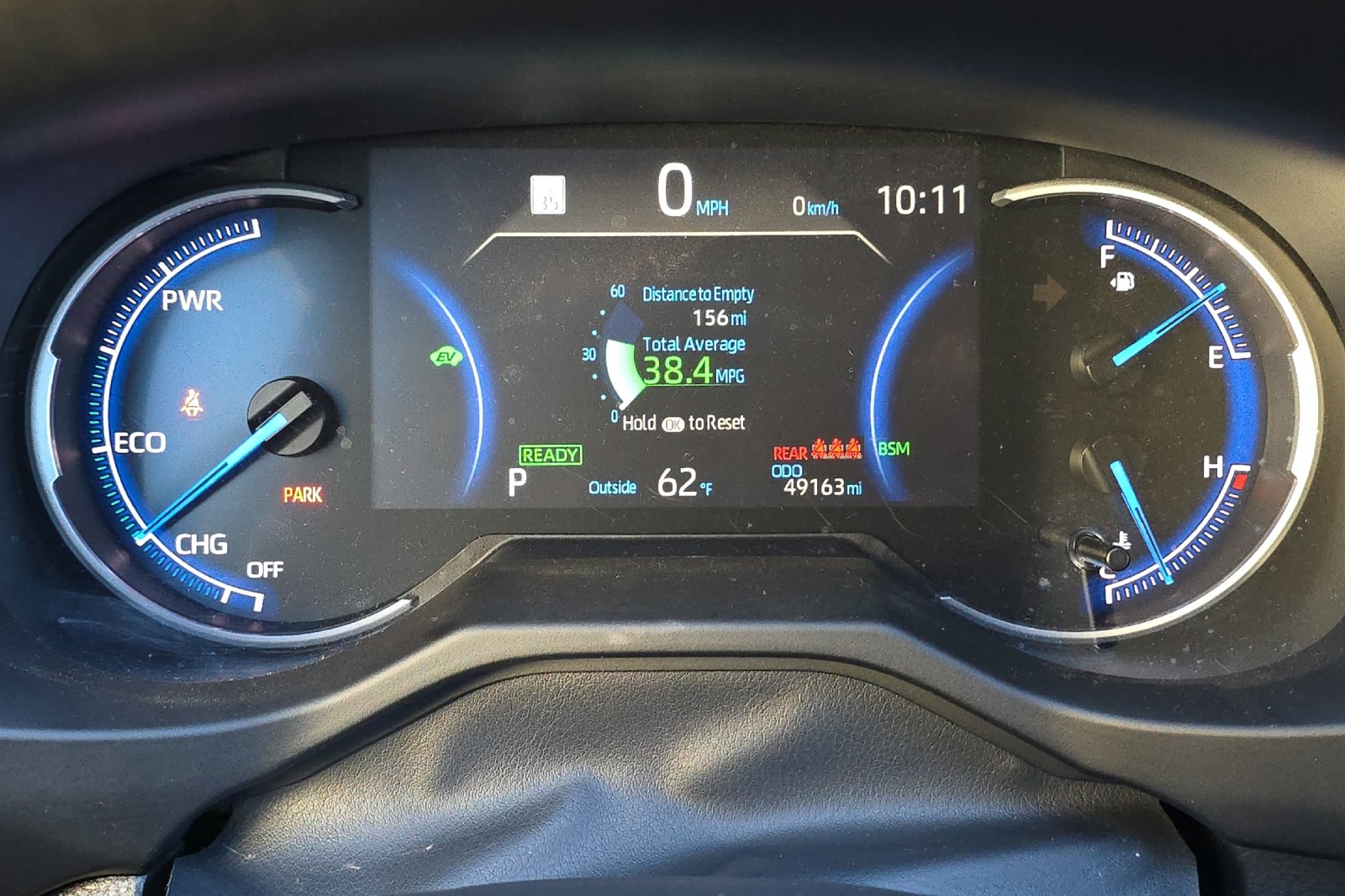 Used 2023 White Toyota LE image 20