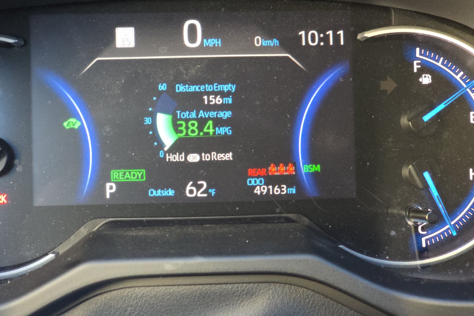Used 2023 White Toyota LE image 21