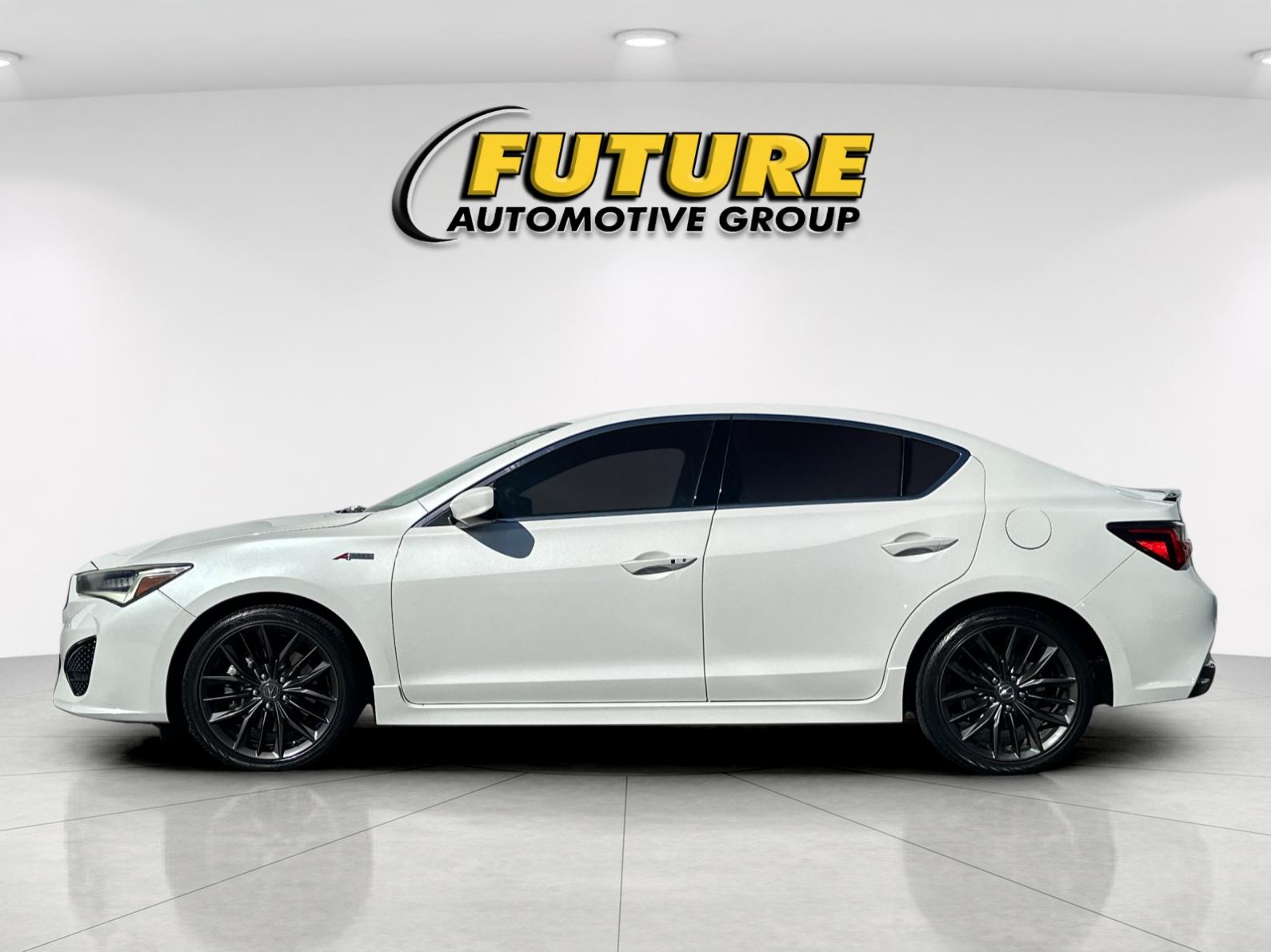 Used 2022 White Acura Technology & A-Spec Packages image 6