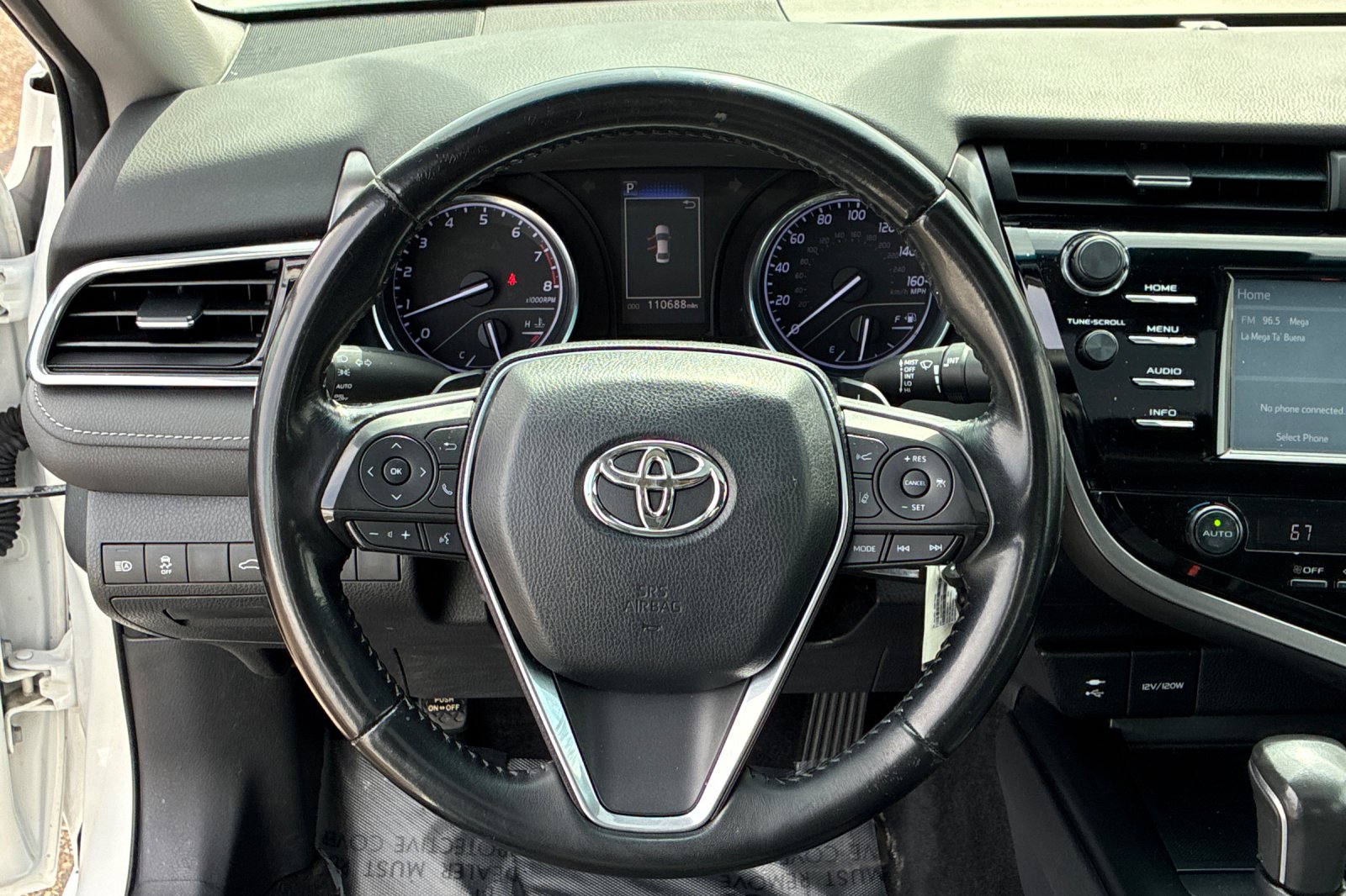 Used 2018 Super White Toyota SE image 27