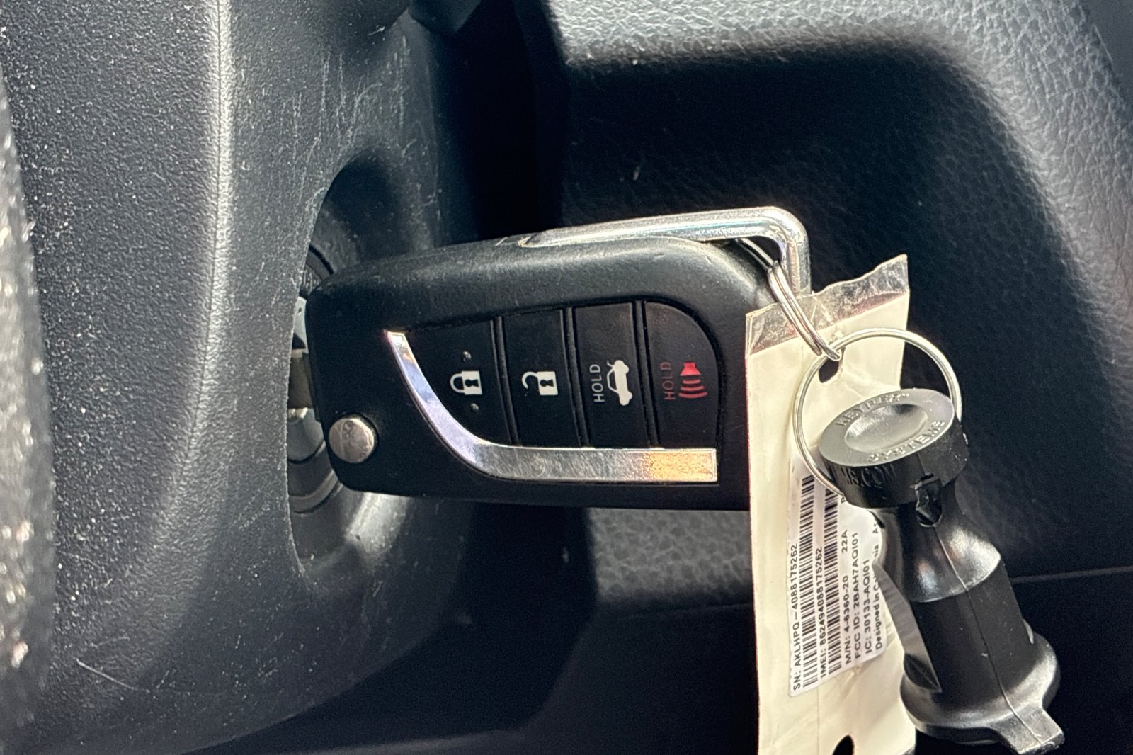 Used 2018 Super White Toyota SE image 26