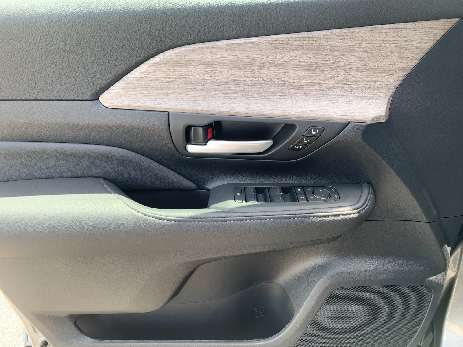 New 2026 Heavy Metal <sup>1</sup> Toyota  Limited image 11