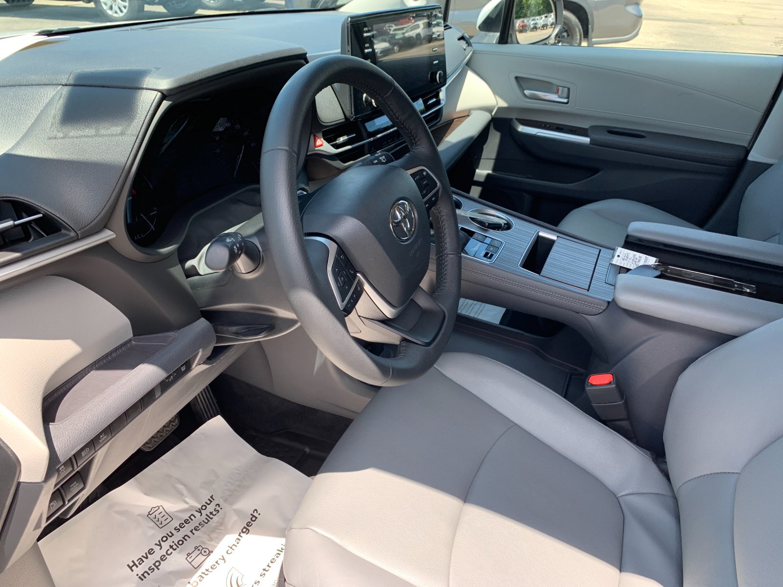 Used 2023 Beige Toyota XLE image 11