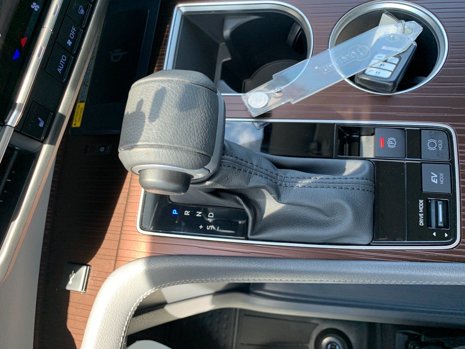 Used 2023 Beige Toyota XLE image 25
