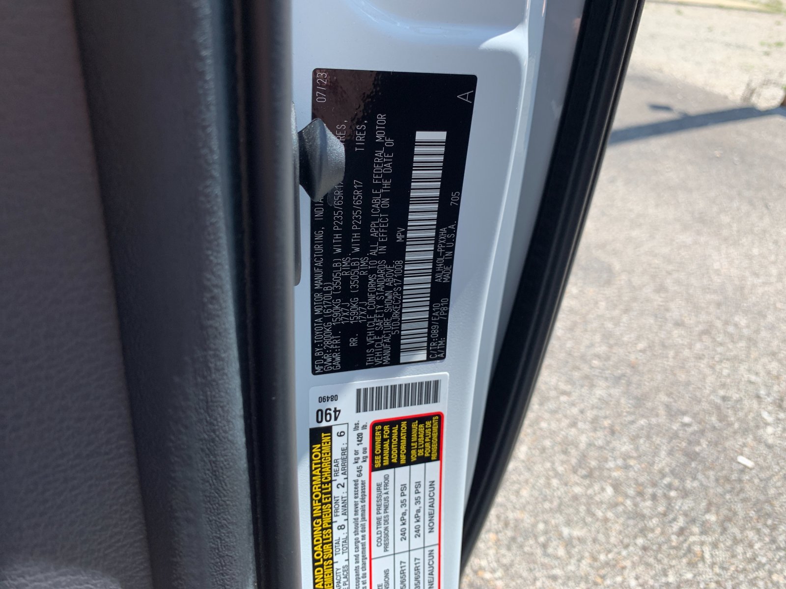 Used 2023 Beige Toyota XLE image 35