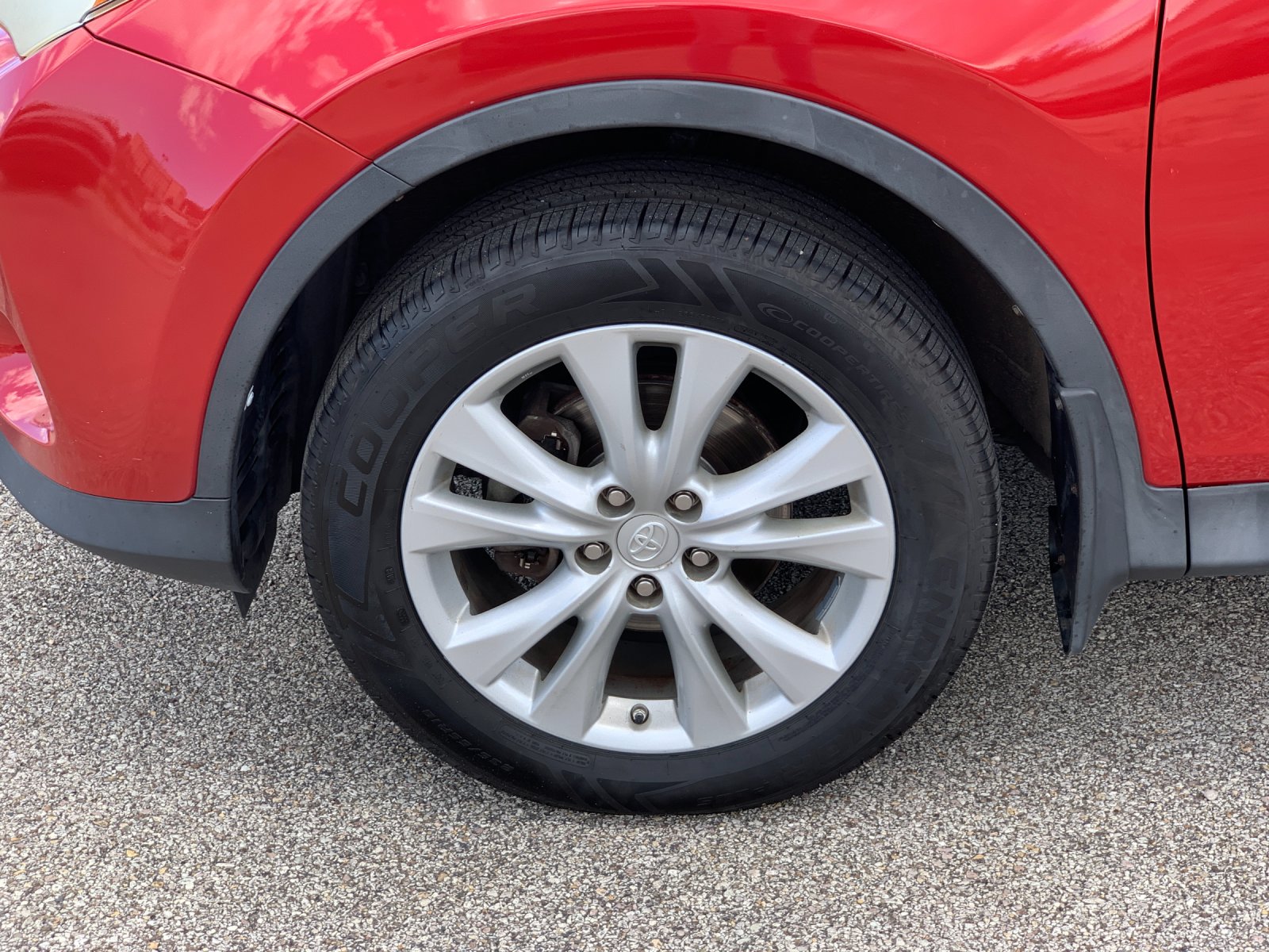 Used 2013 Red Toyota Limited image 31