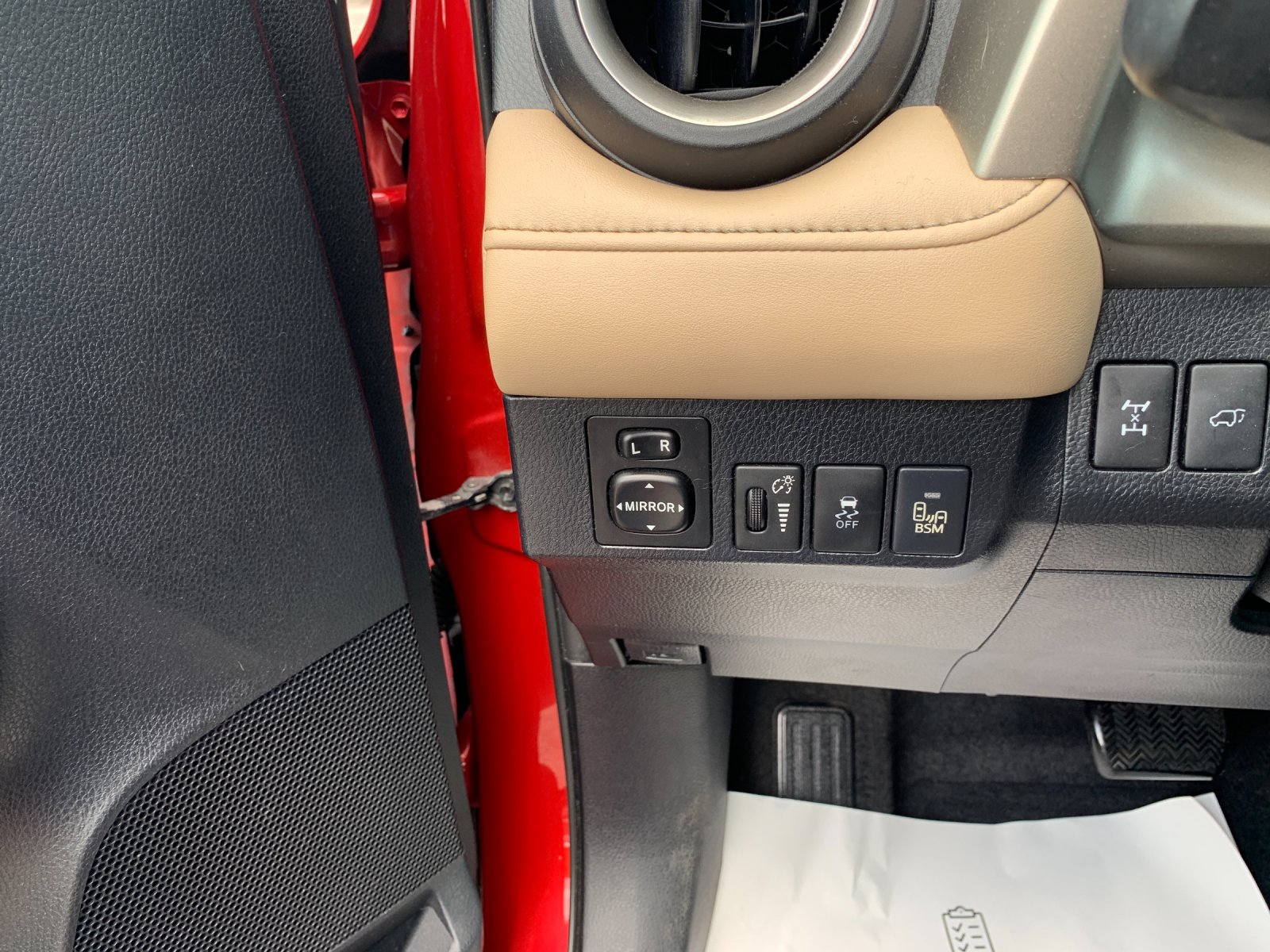 Used 2013 Red Toyota Limited image 30
