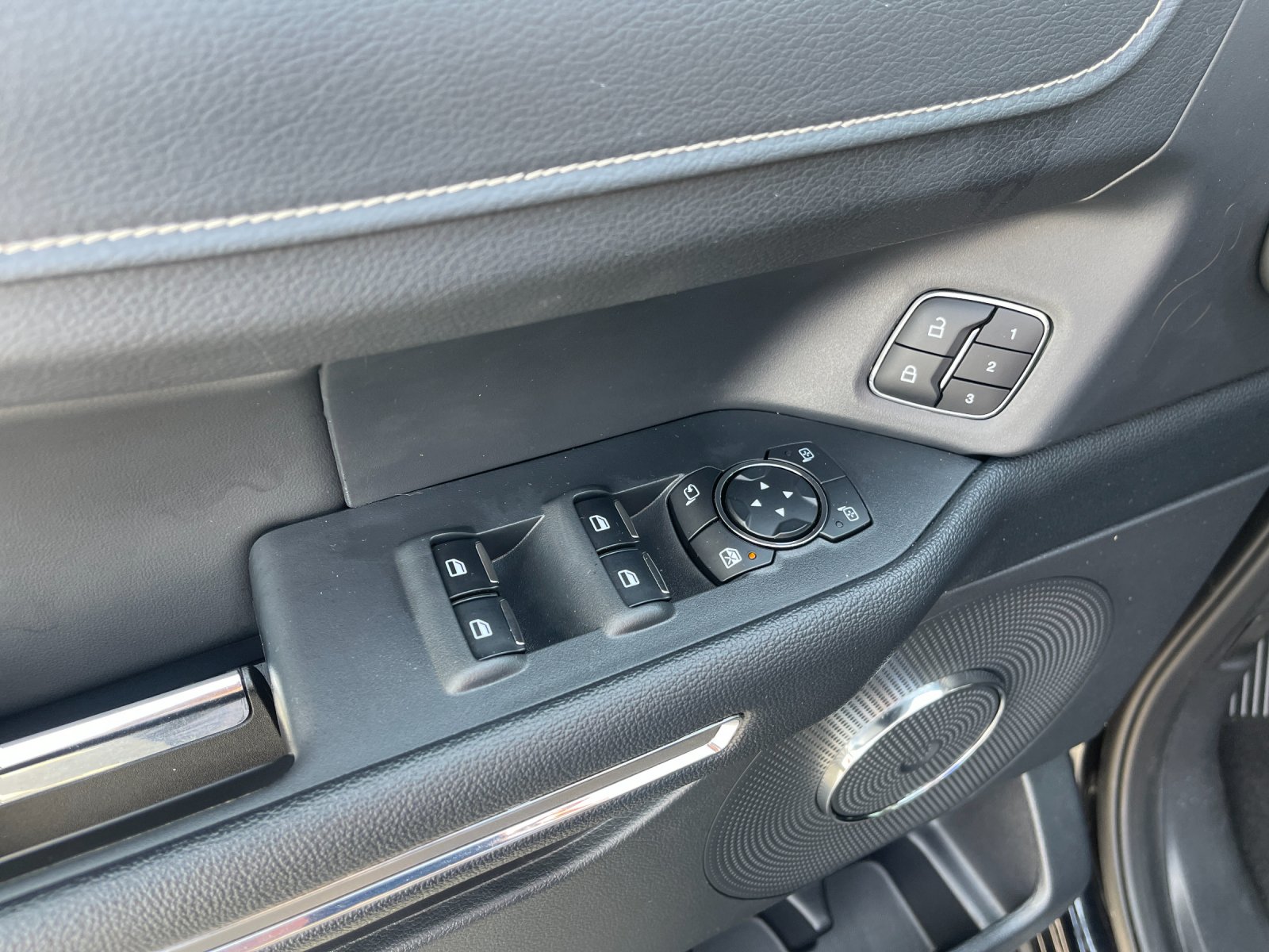 Used 2024 Black Ford XLT image 13