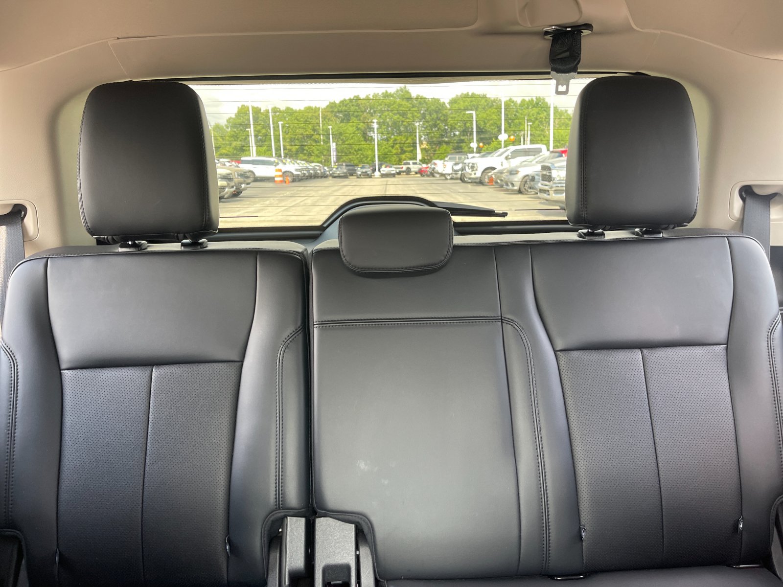 Used 2024 Black Ford XLT image 17