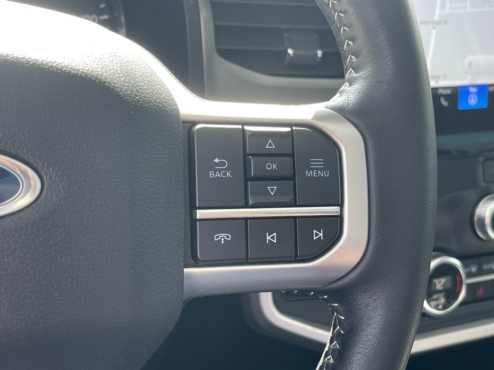 Used 2024 Black Ford XLT image 30