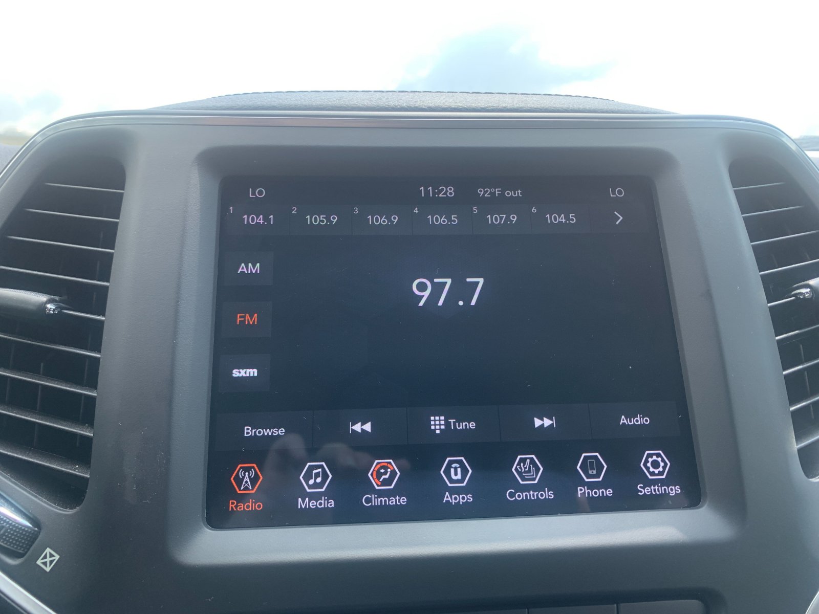 Used 2022 Gray Jeep Latitude Lux image 22