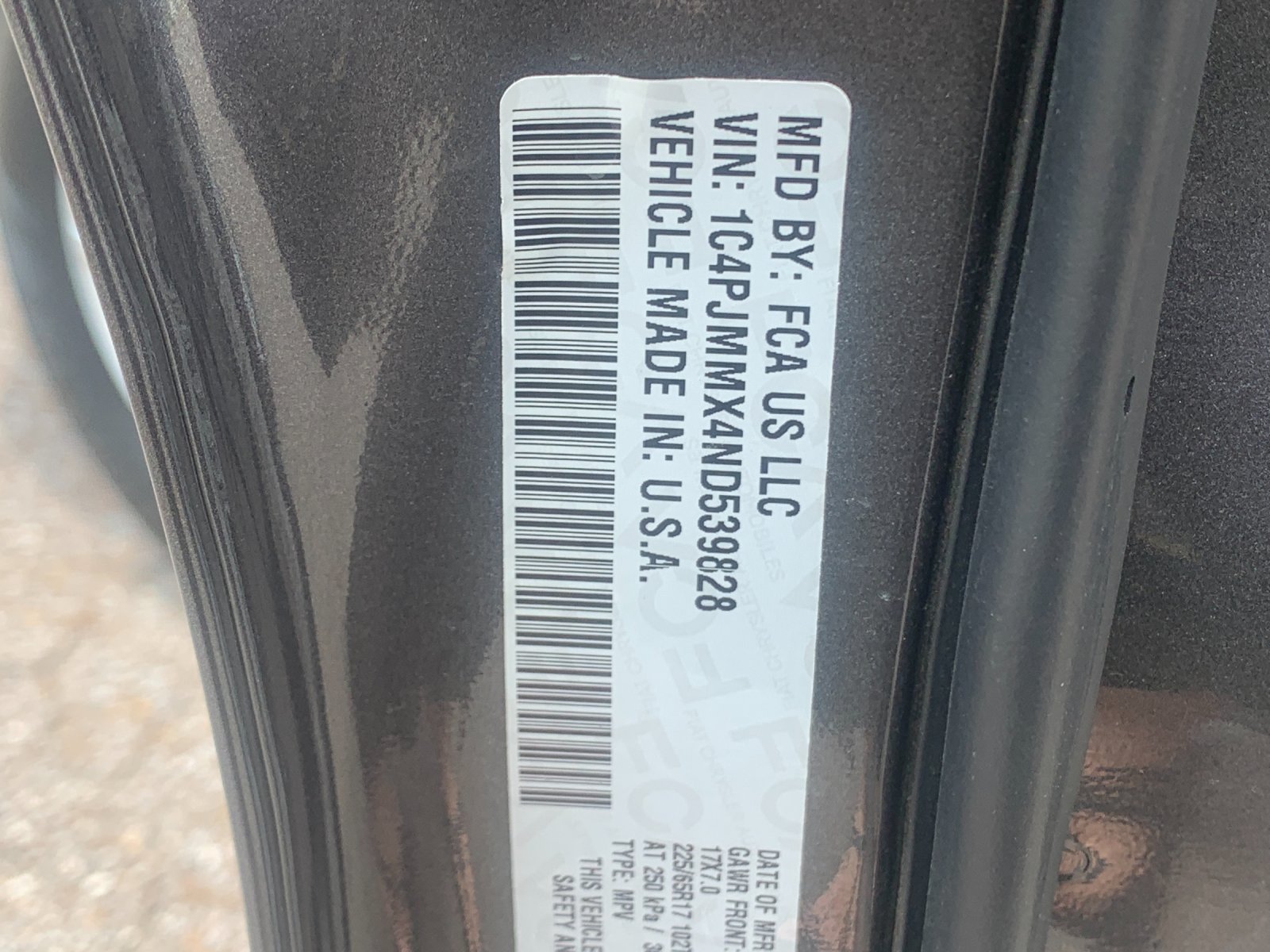 Used 2022 Gray Jeep Latitude Lux image 34