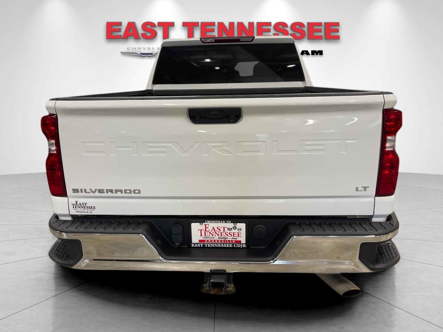 Used 2023 White Chevrolet LT image 4