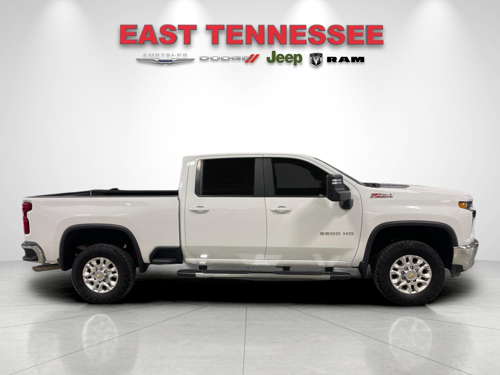 Used 2023 White Chevrolet LT image 2