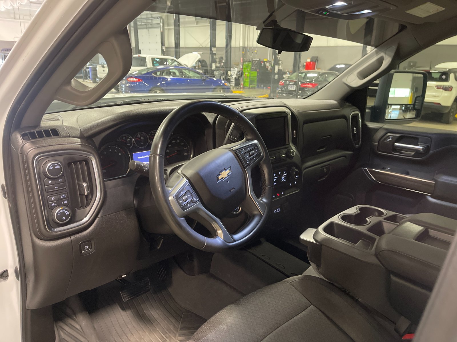 Used 2023 White Chevrolet LT image 11
