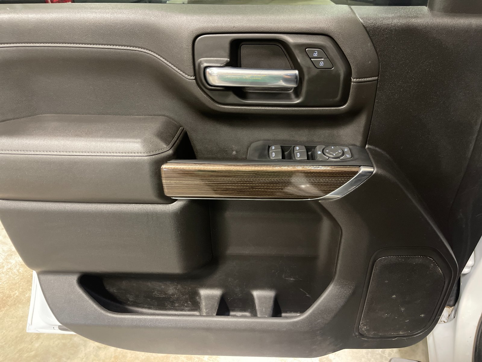 Used 2023 White Chevrolet LT image 12