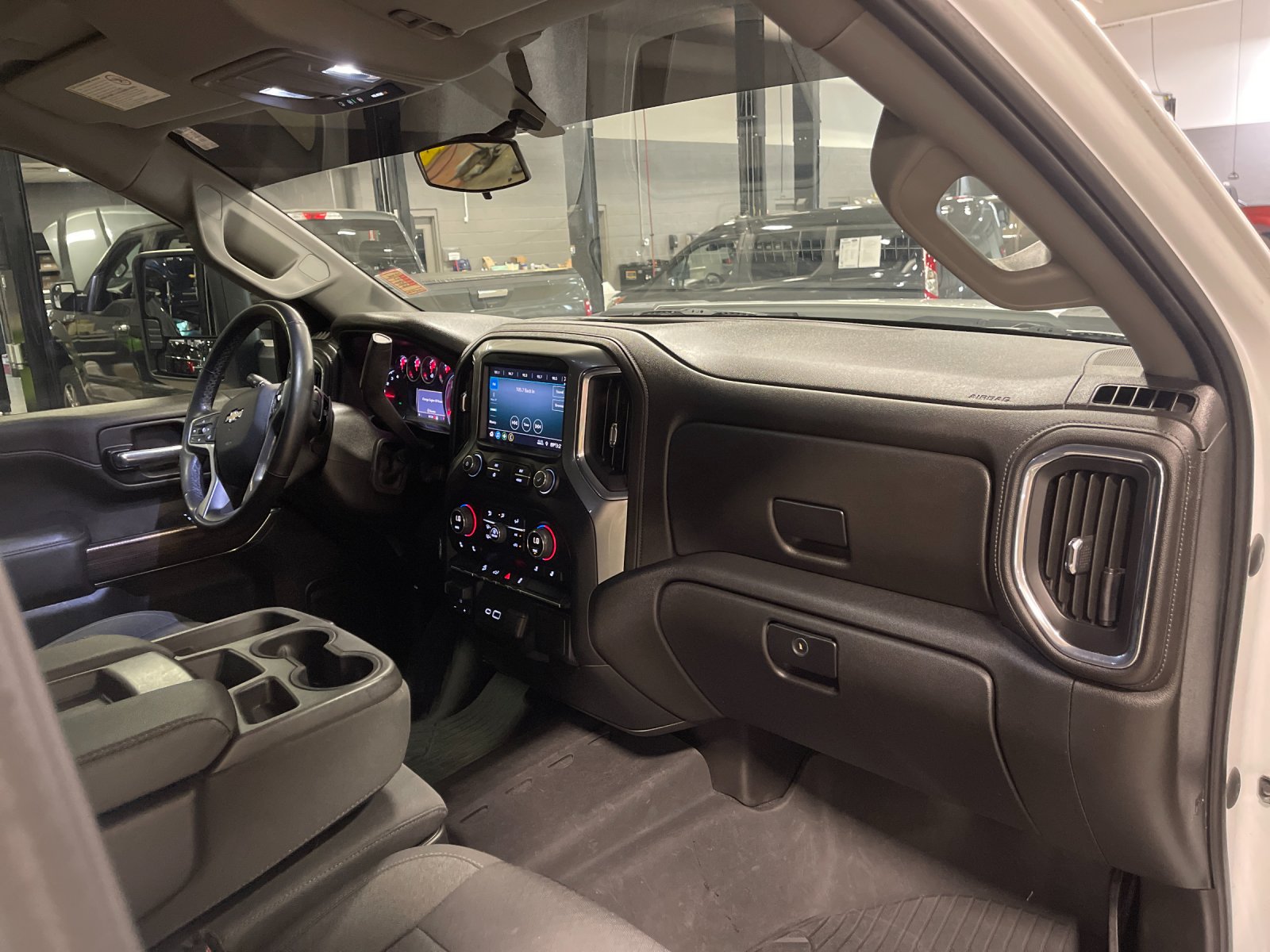Used 2023 White Chevrolet LT image 17
