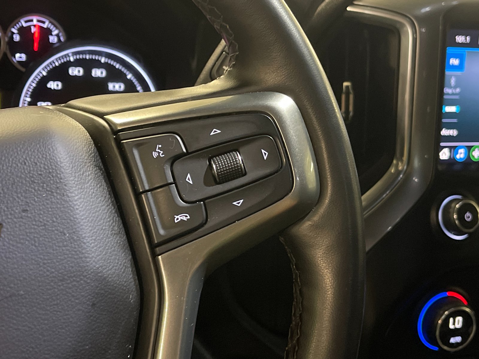 Used 2023 White Chevrolet LT image 26
