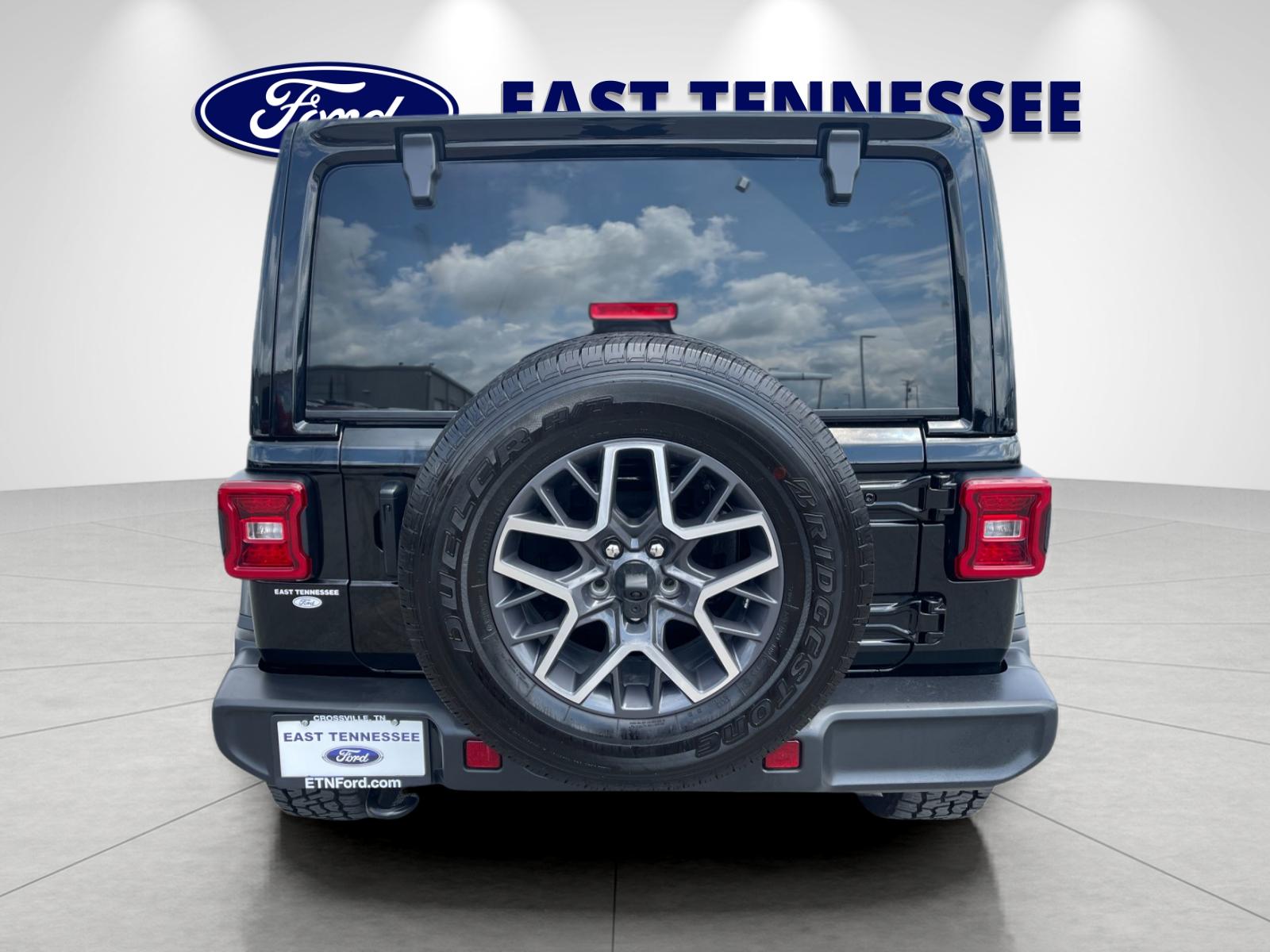 Used 2024 Black Jeep Sahara image 4