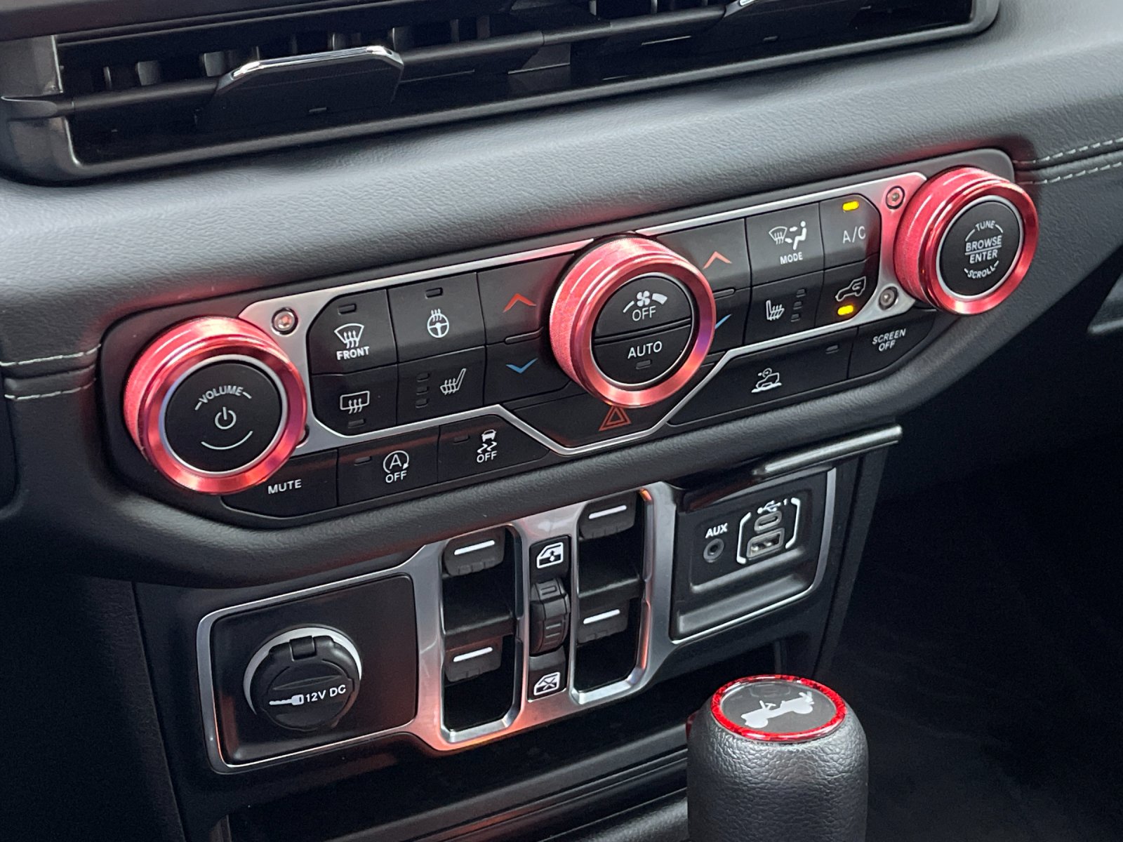 Used 2024 Black Jeep Sahara image 23