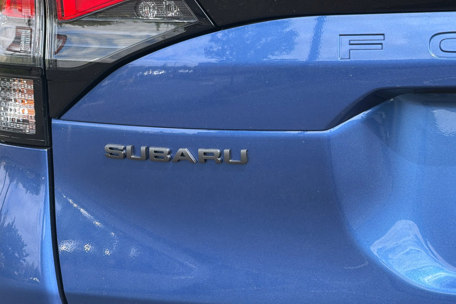 New 2026 DAYBREAK BLUE PEARL Subaru Premium image 26