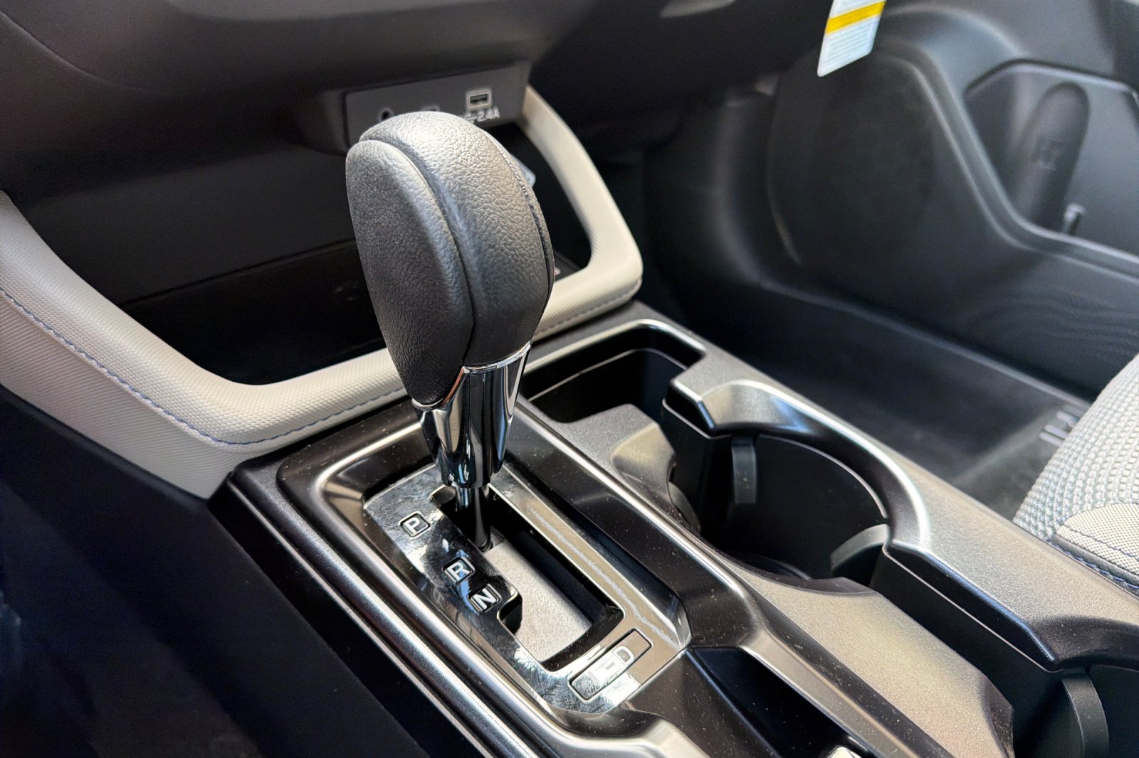 New 2026 DAYBREAK BLUE PEARL Subaru Premium image 21