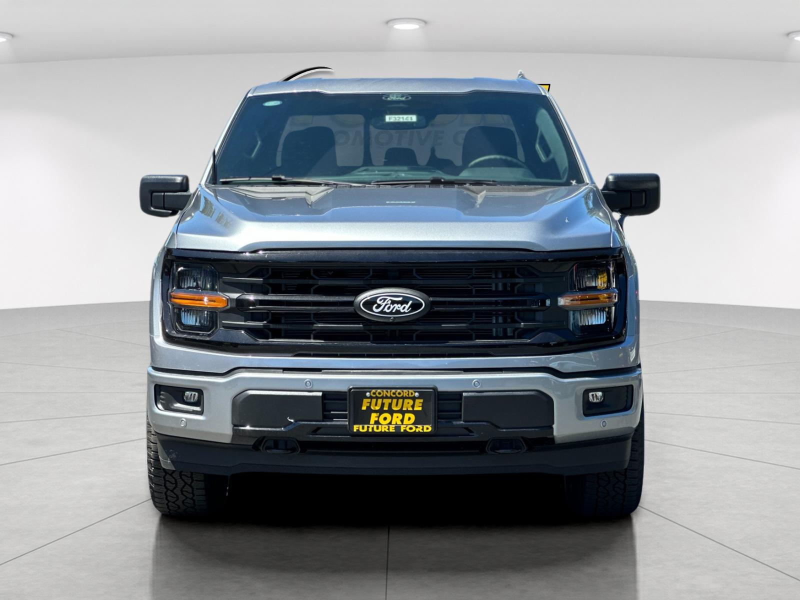 New 2026 Iconic Silver Metallic Ford XLT image 8