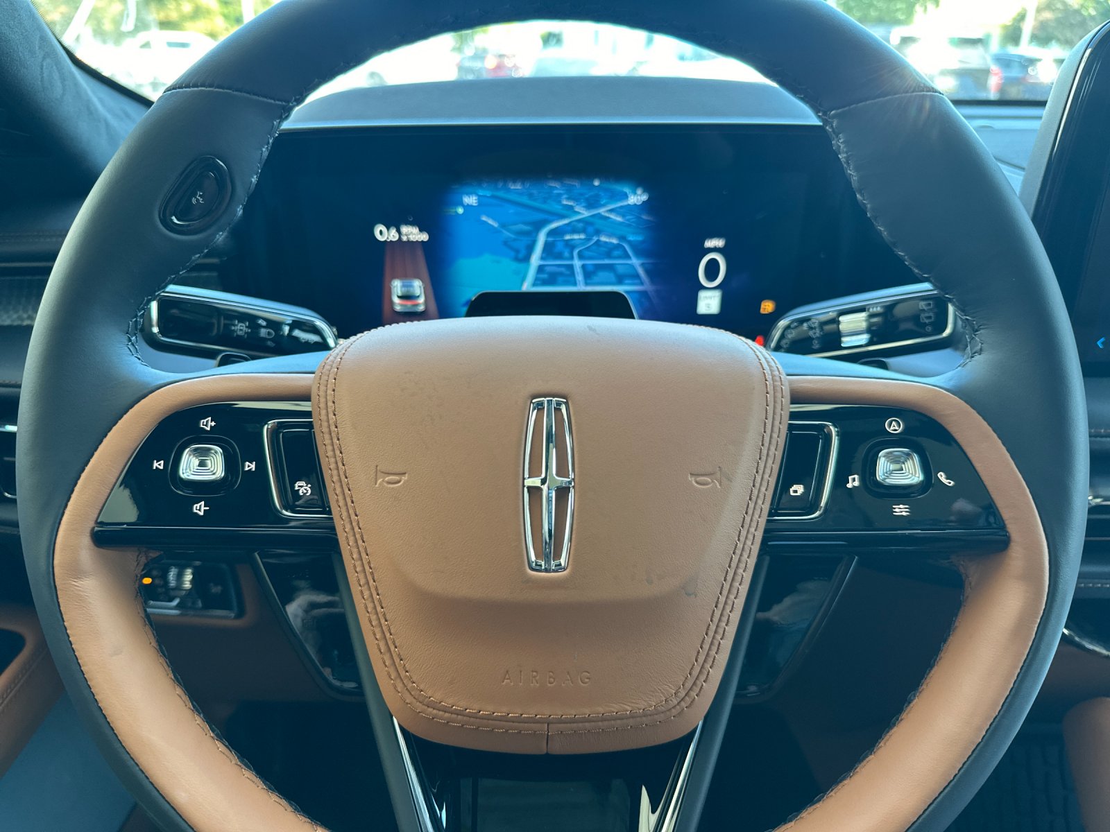 New 2026 Pristine White Metallic Tri-Coat Lincoln Black Label™ image 24