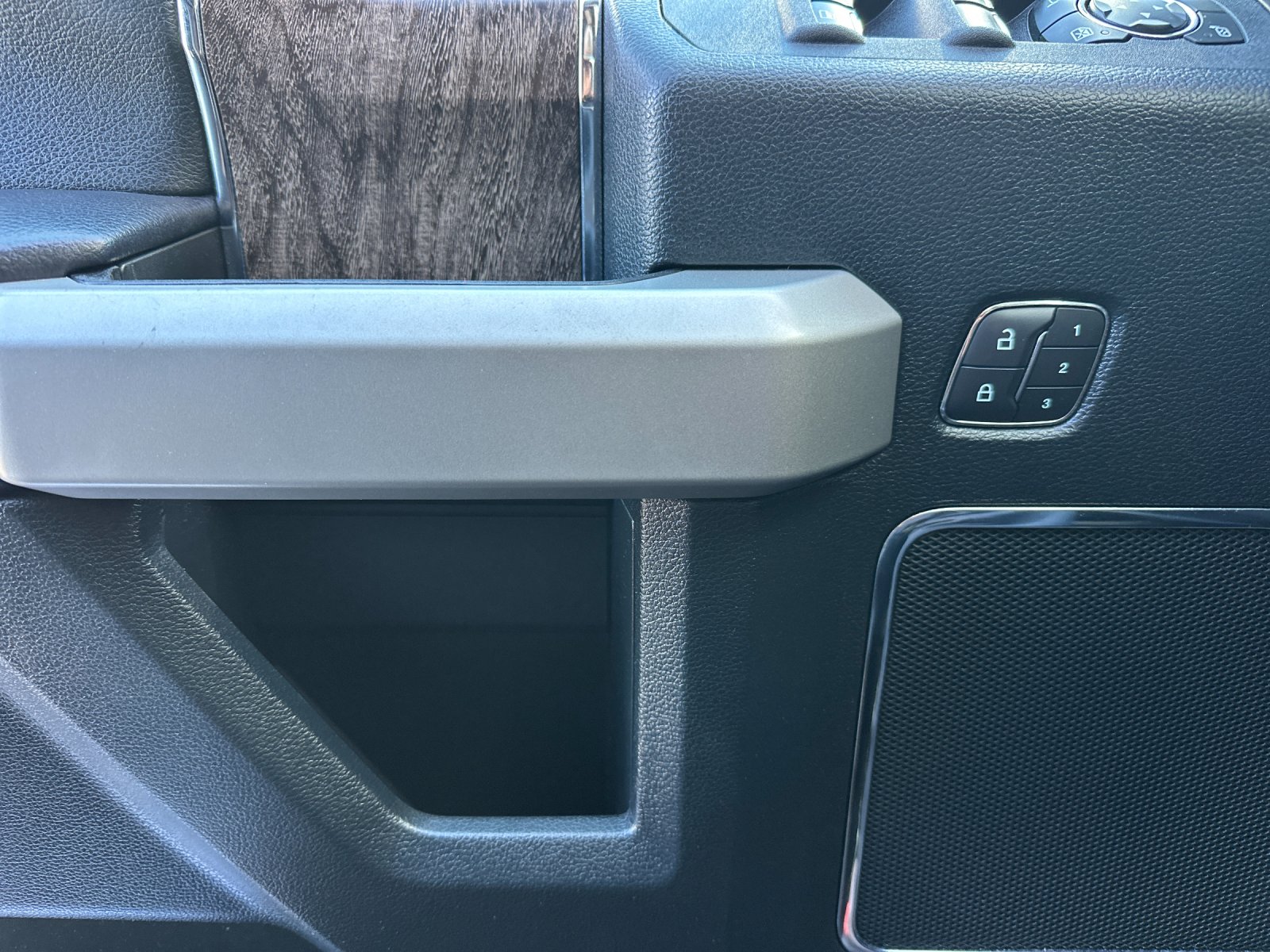 Used 2018 Blue Ford Lariat image 10