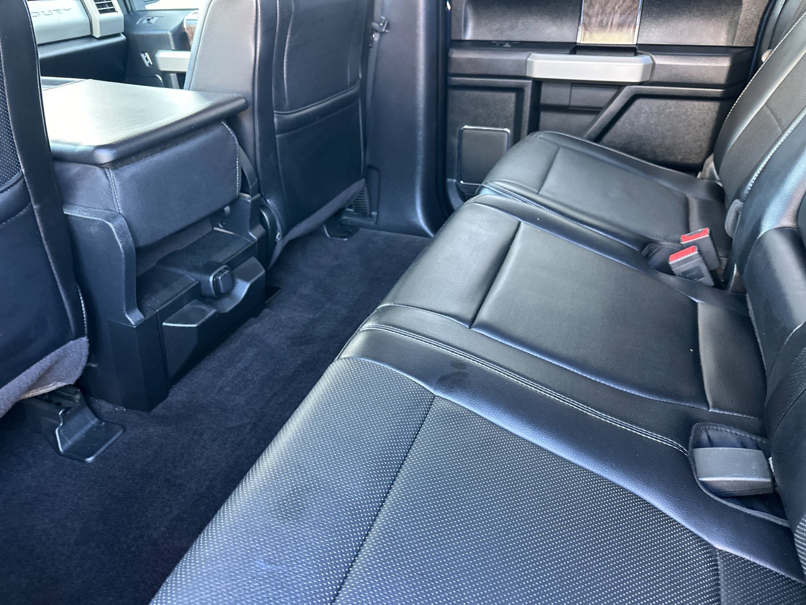Used 2018 Blue Ford Lariat image 11