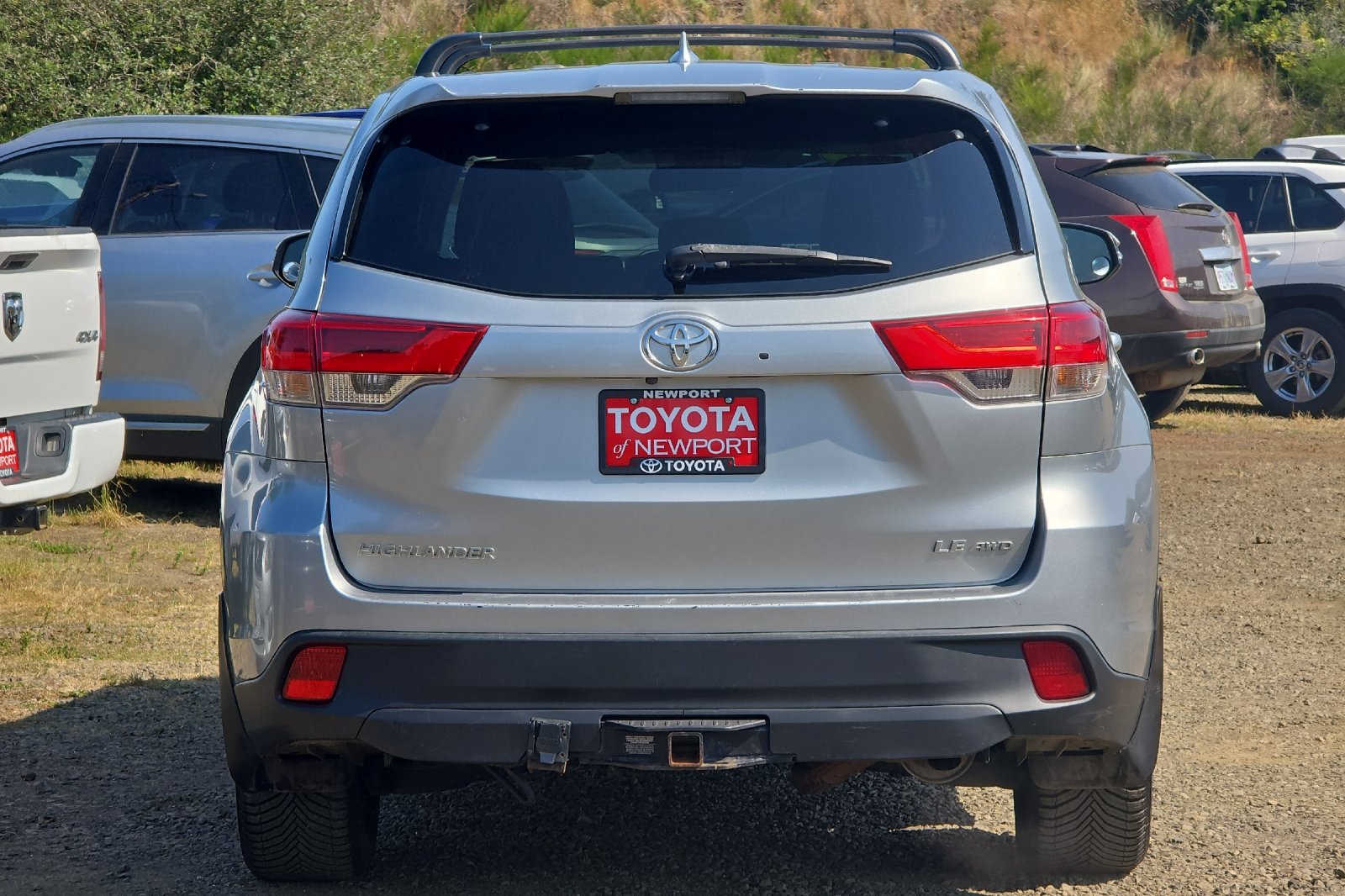 Used 2018 Silver Toyota LE Plus image 5