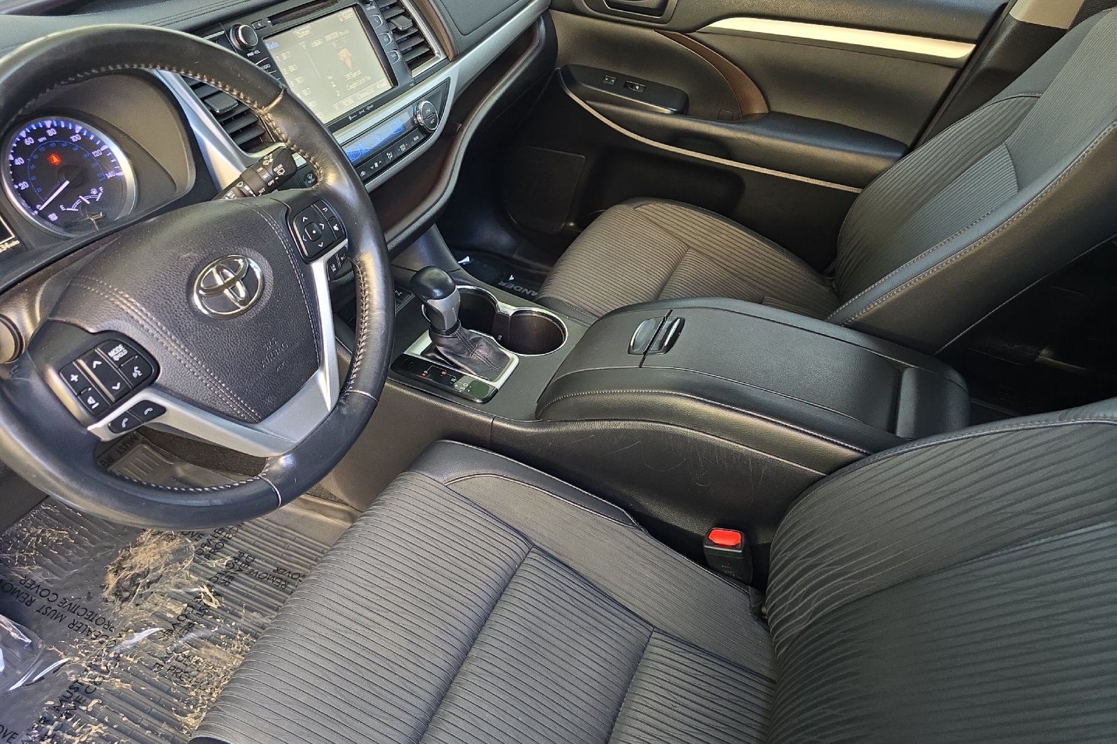 Used 2018 Silver Toyota LE Plus image 7