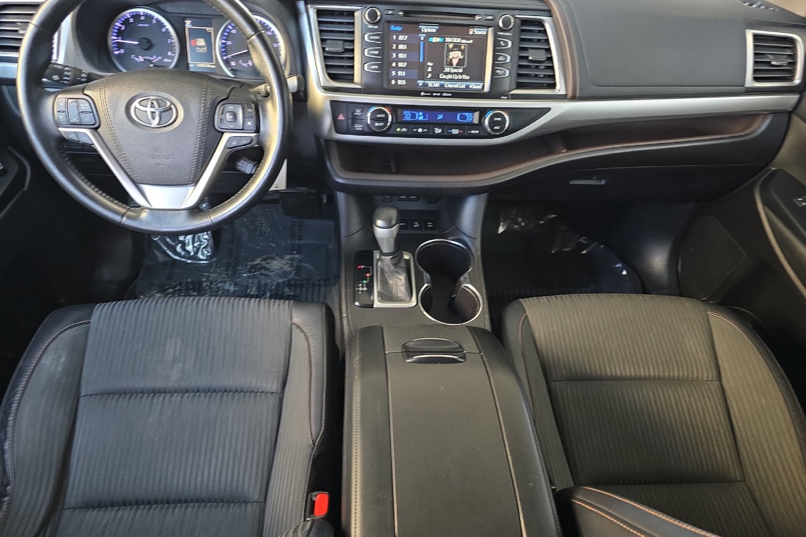 Used 2018 Silver Toyota LE Plus image 10