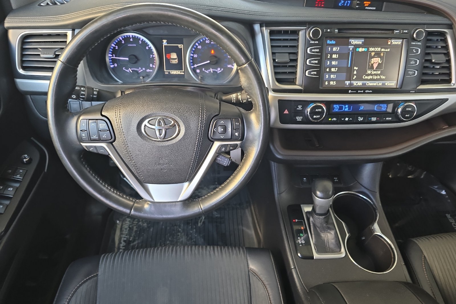 Used 2018 Silver Toyota LE Plus image 11