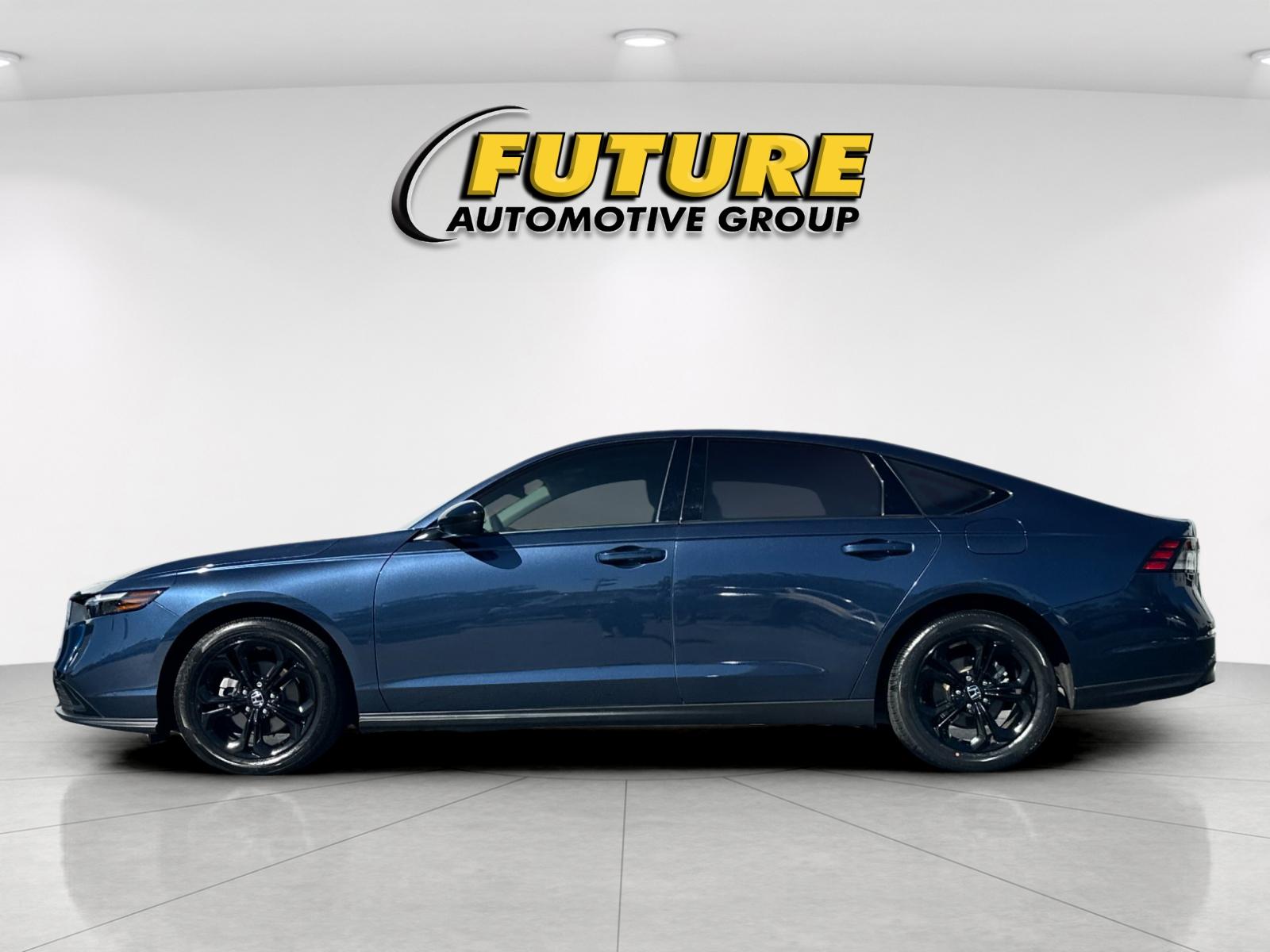 Used 2025 Blue Honda SE image 6