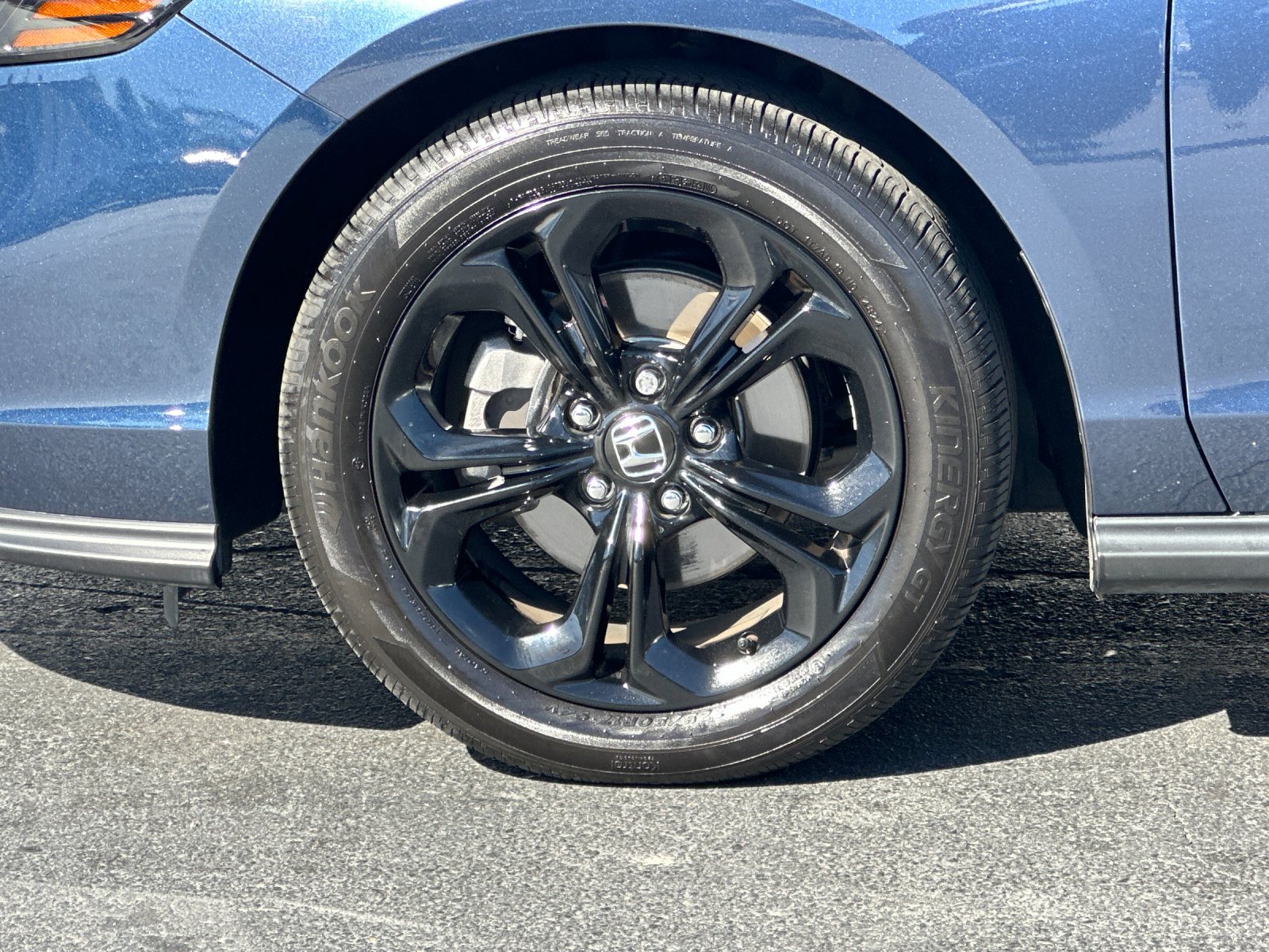 Used 2025 Blue Honda SE image 23