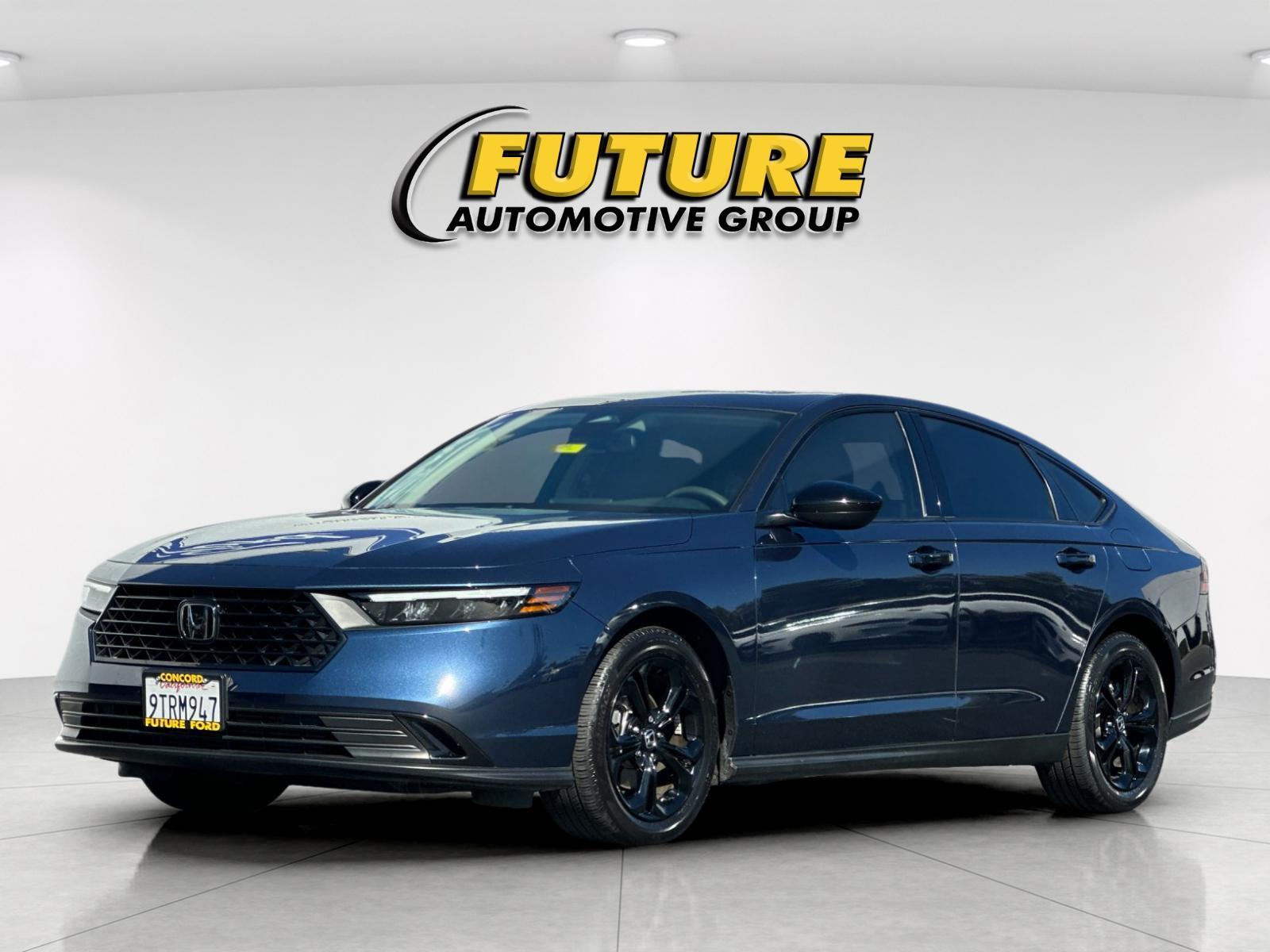 Used 2025 Blue Honda SE image 7