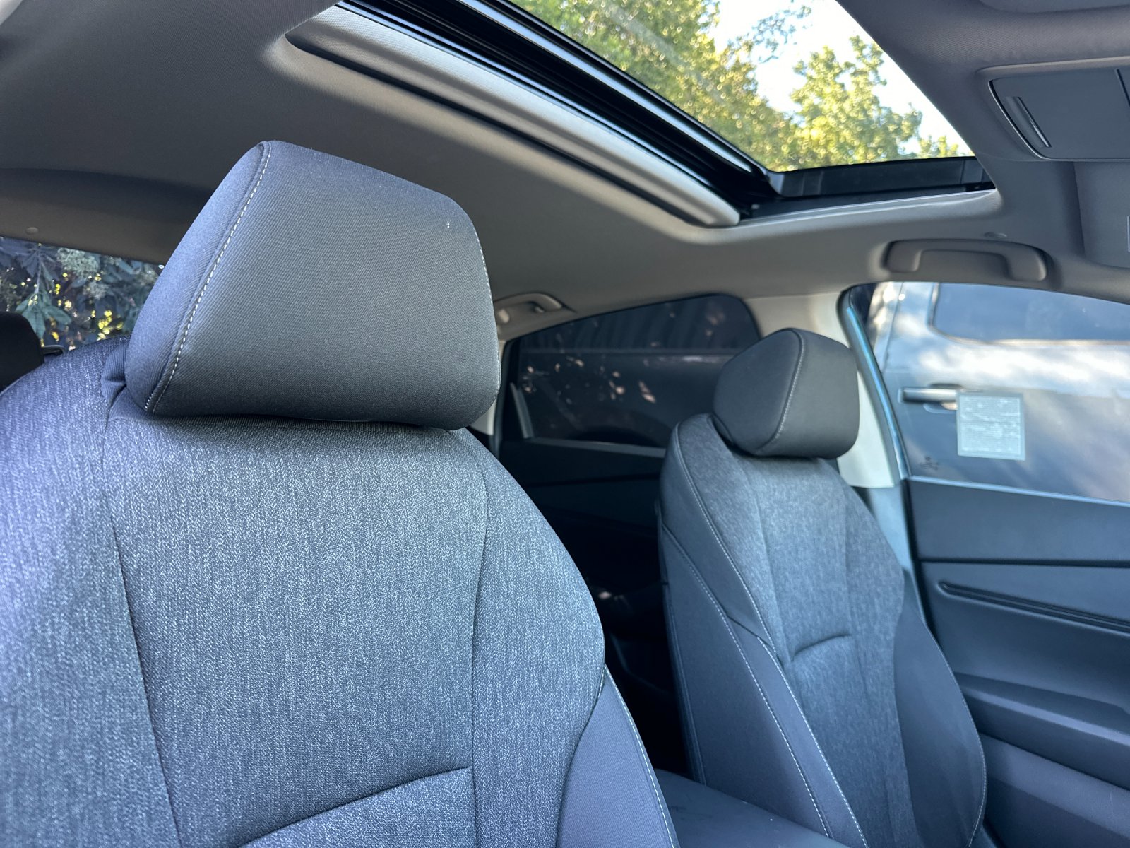 Used 2025 Blue Honda SE image 15