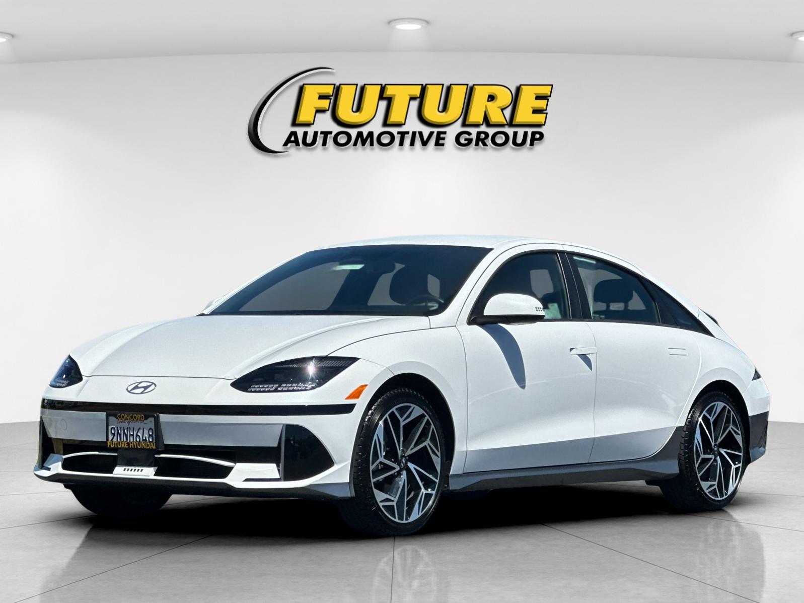 Used 2024 White Hyundai SEL image 7