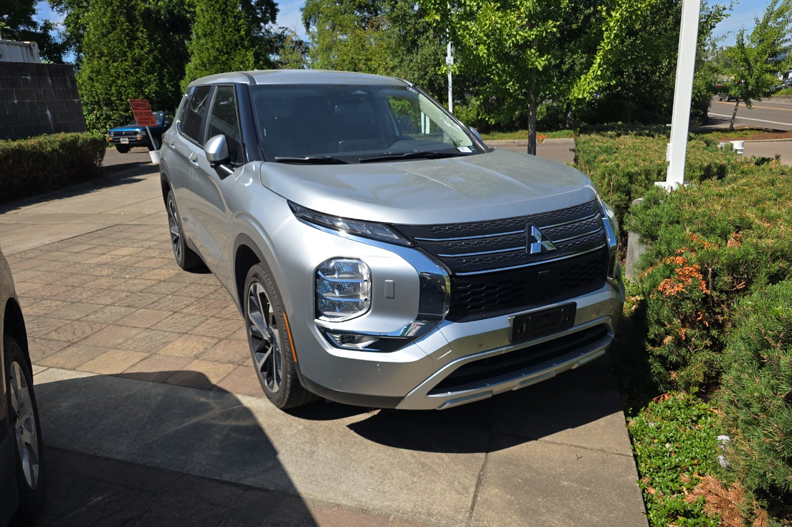 2024 Mitsubishi Outlander
