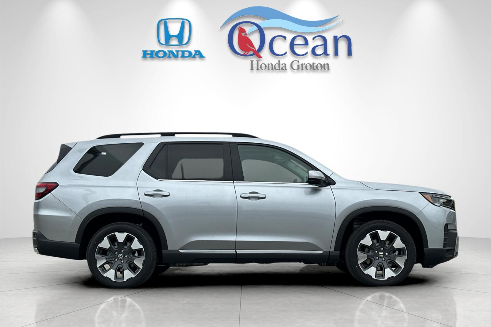 New 2026 Solar Silver Metallic Honda Touring image 6