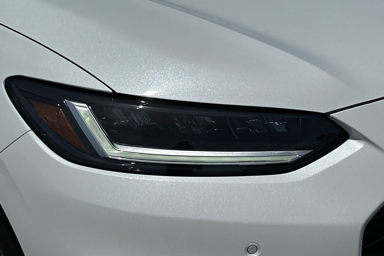 New 2027 Solar Silver Metallic Honda EX-L image 29