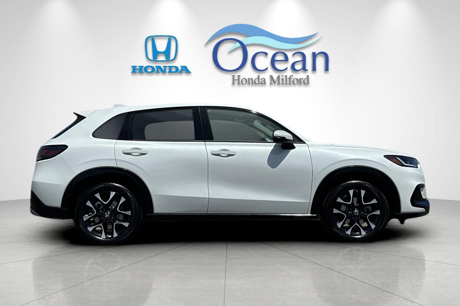 New 2027 Solar Silver Metallic Honda EX-L image 6