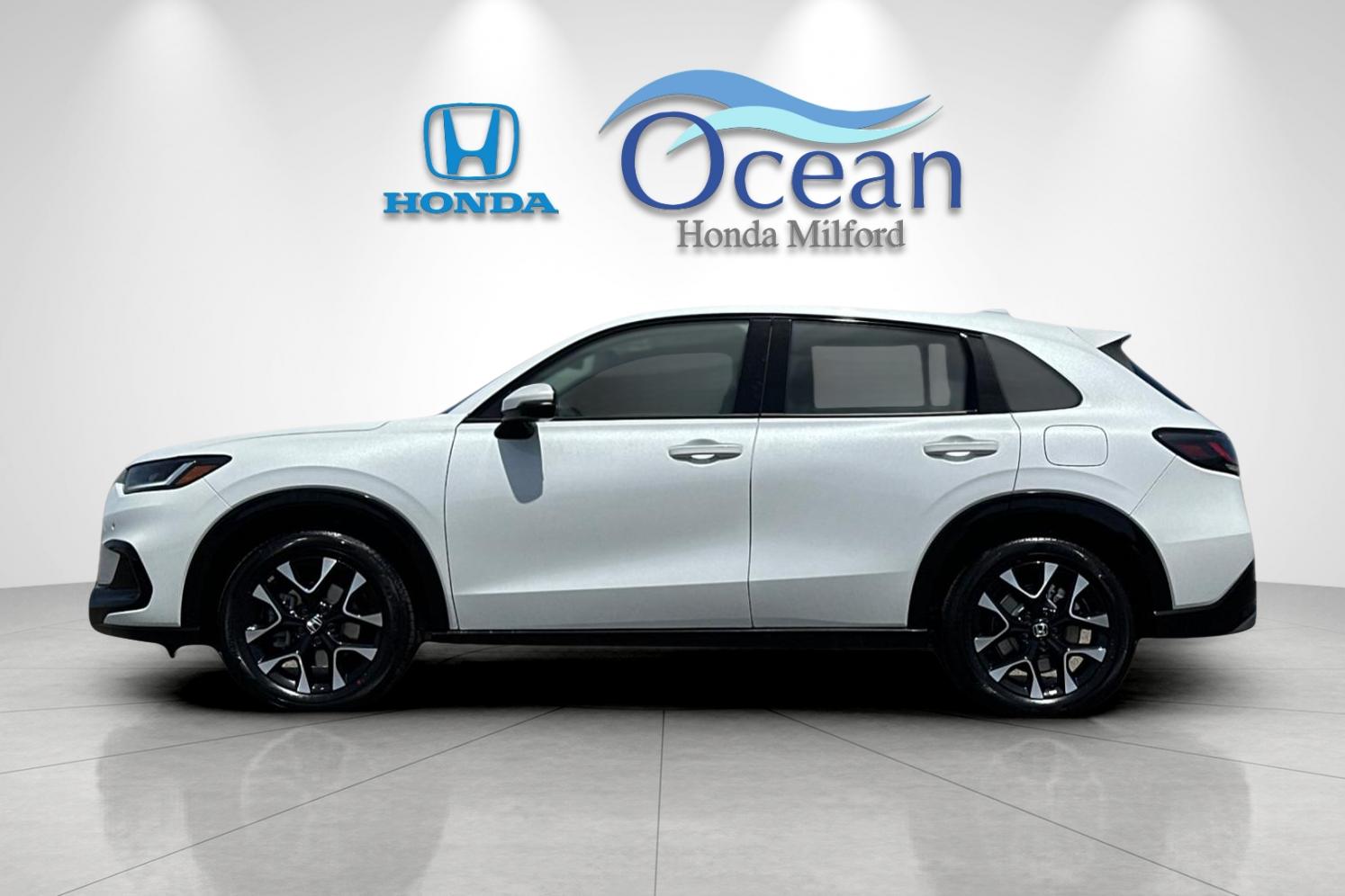 New 2027 Solar Silver Metallic Honda EX-L image 2