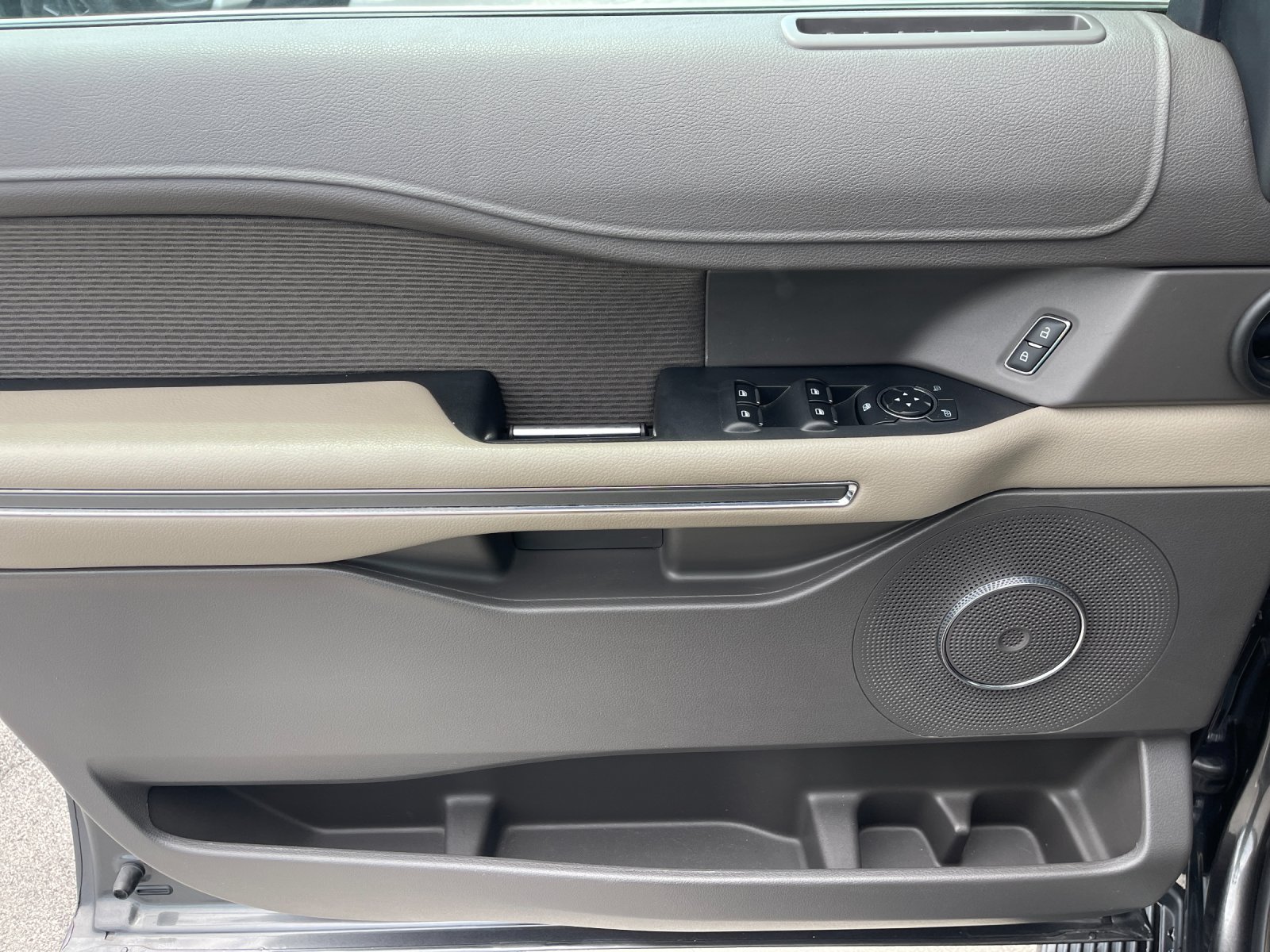 Used 2020 Gray Ford XLT image 12